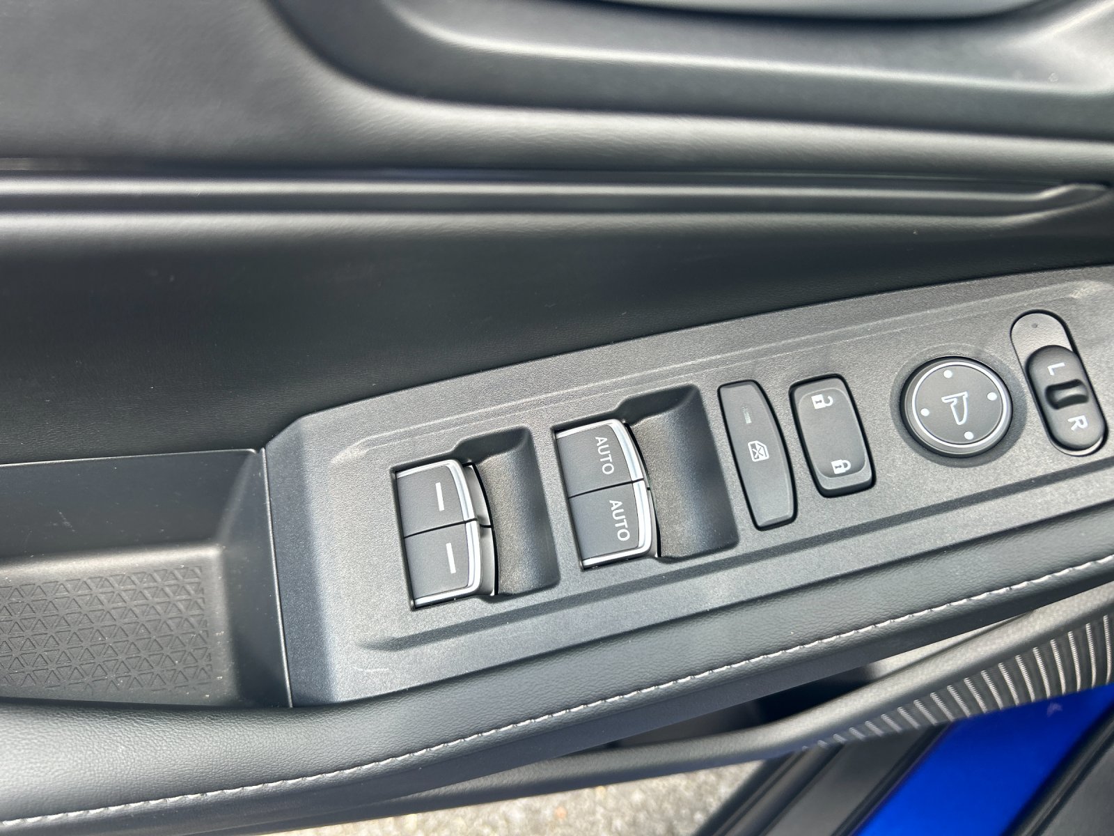 New 2025 Still Night Pearl Honda HYBRID SPORT image 13