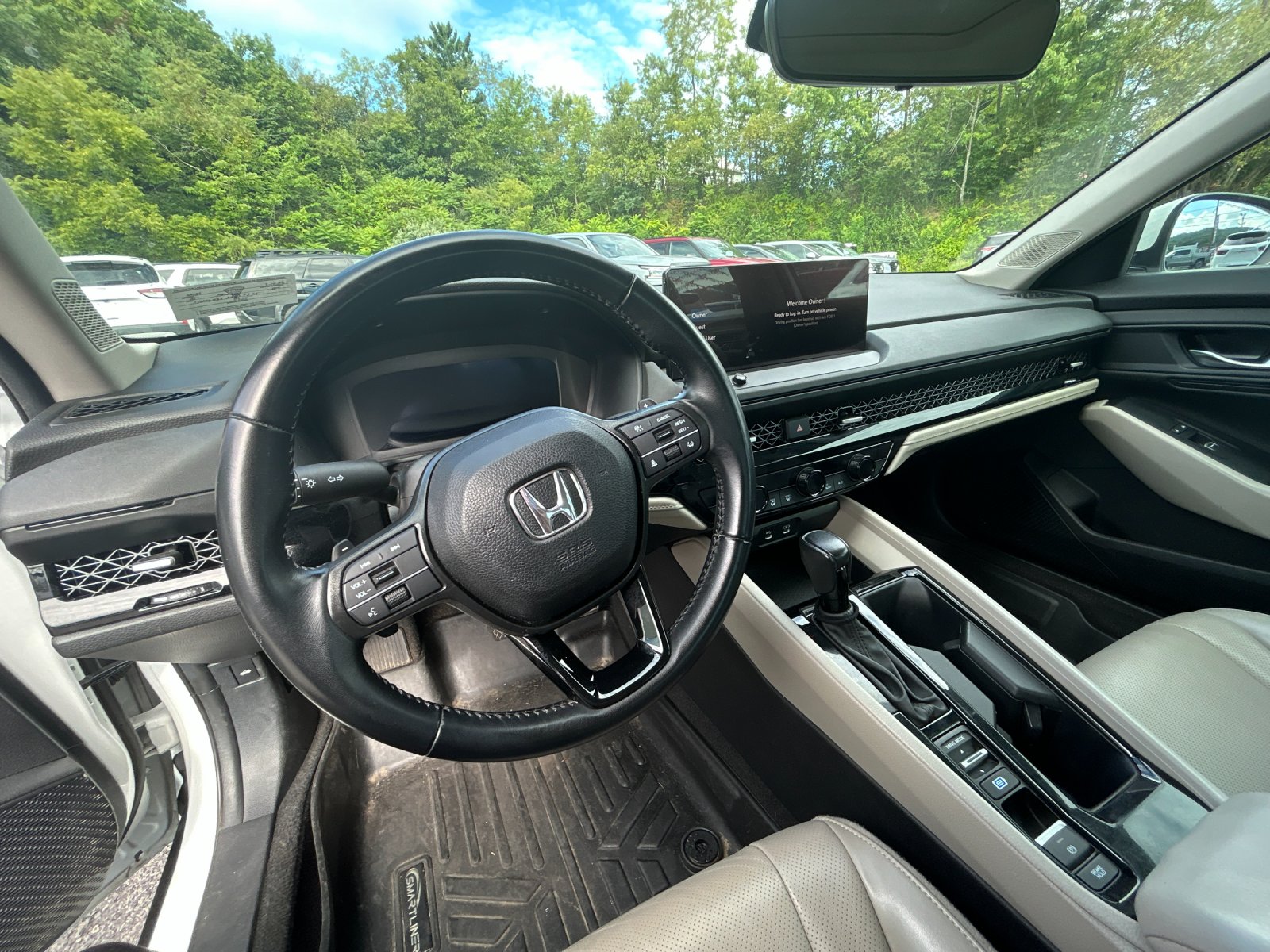 Used 2023 Platinum White Pearl Honda EX-L image 11