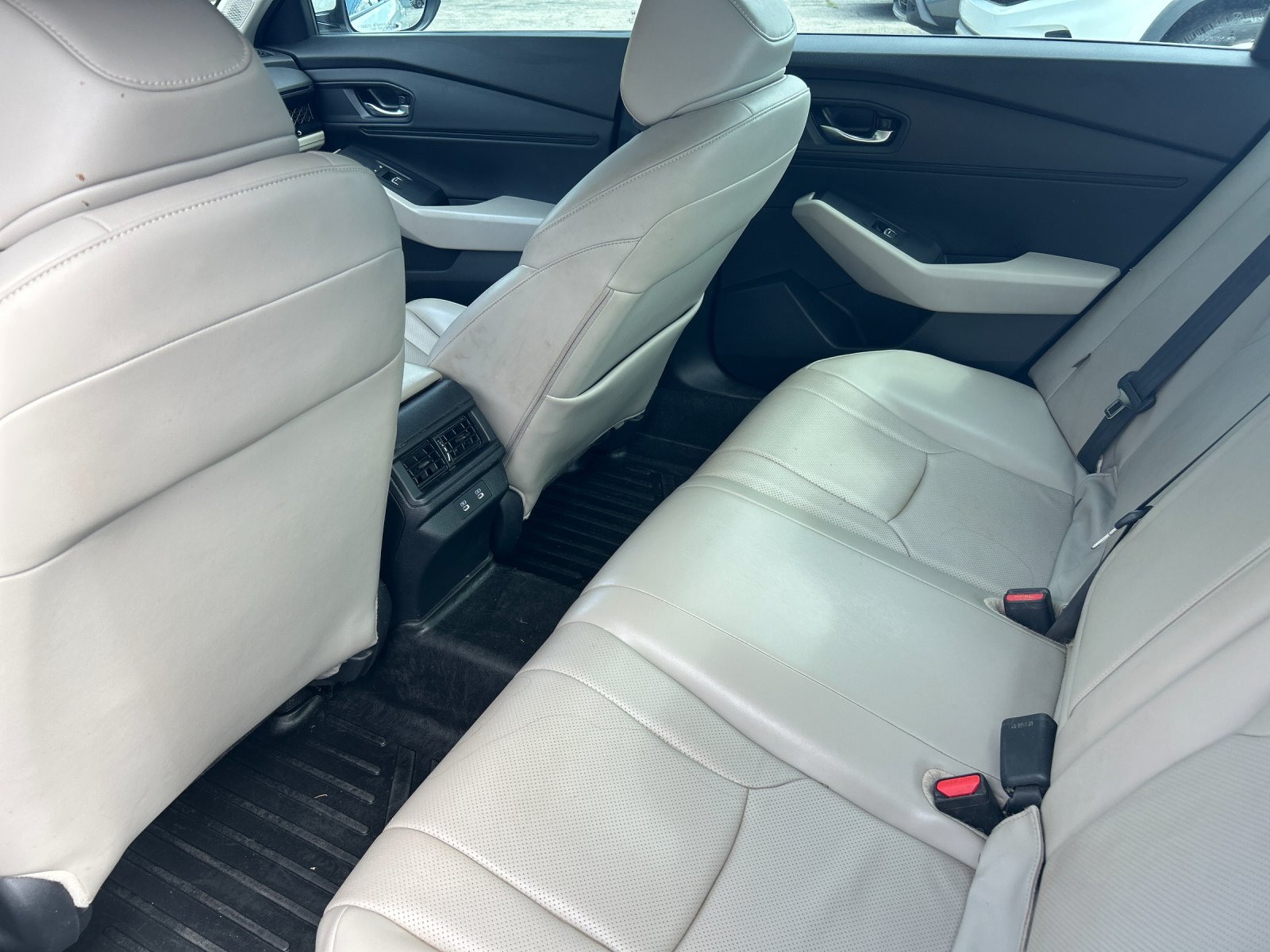 Used 2023 Platinum White Pearl Honda EX-L image 14