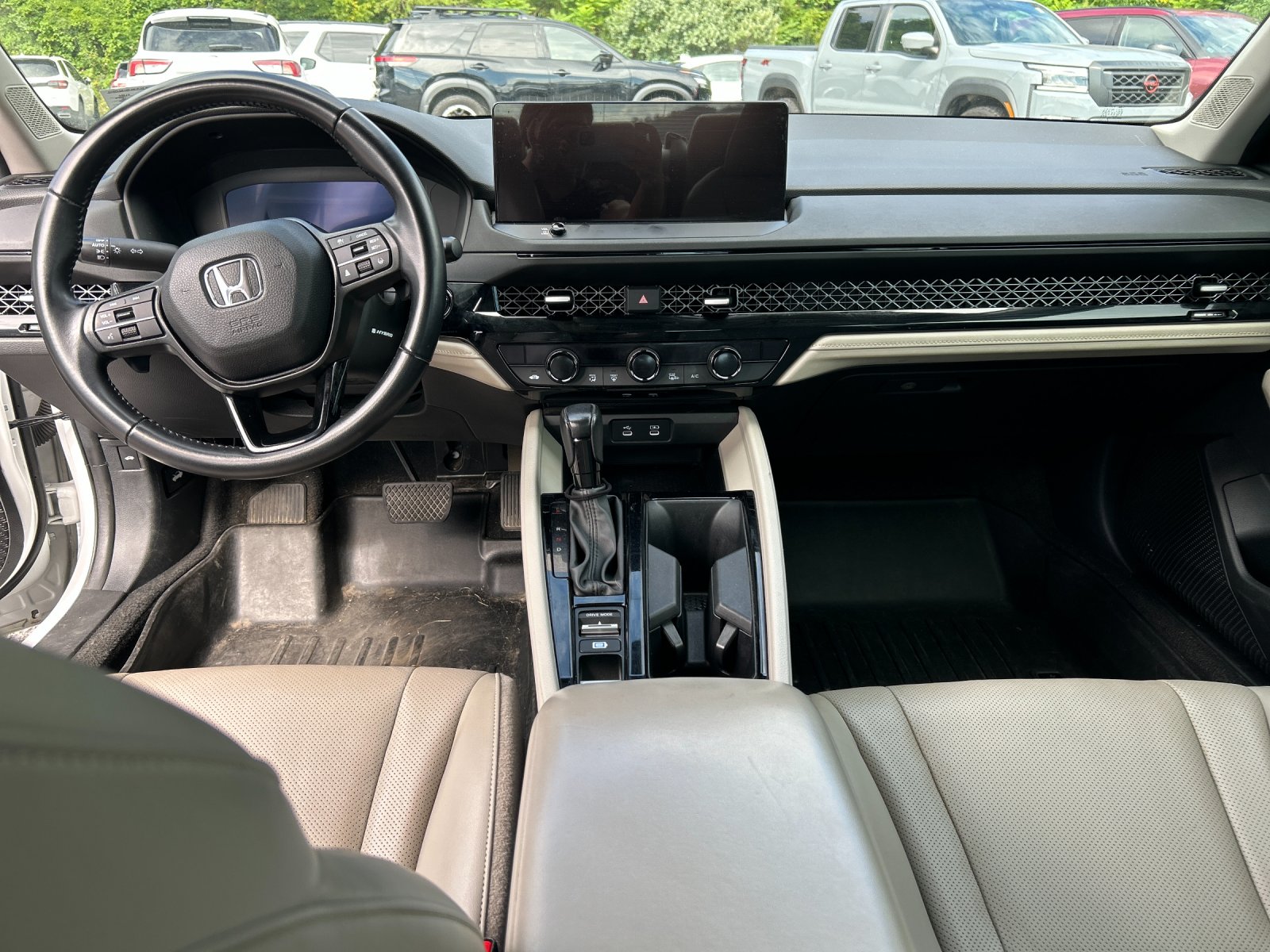 Used 2023 Platinum White Pearl Honda EX-L image 16