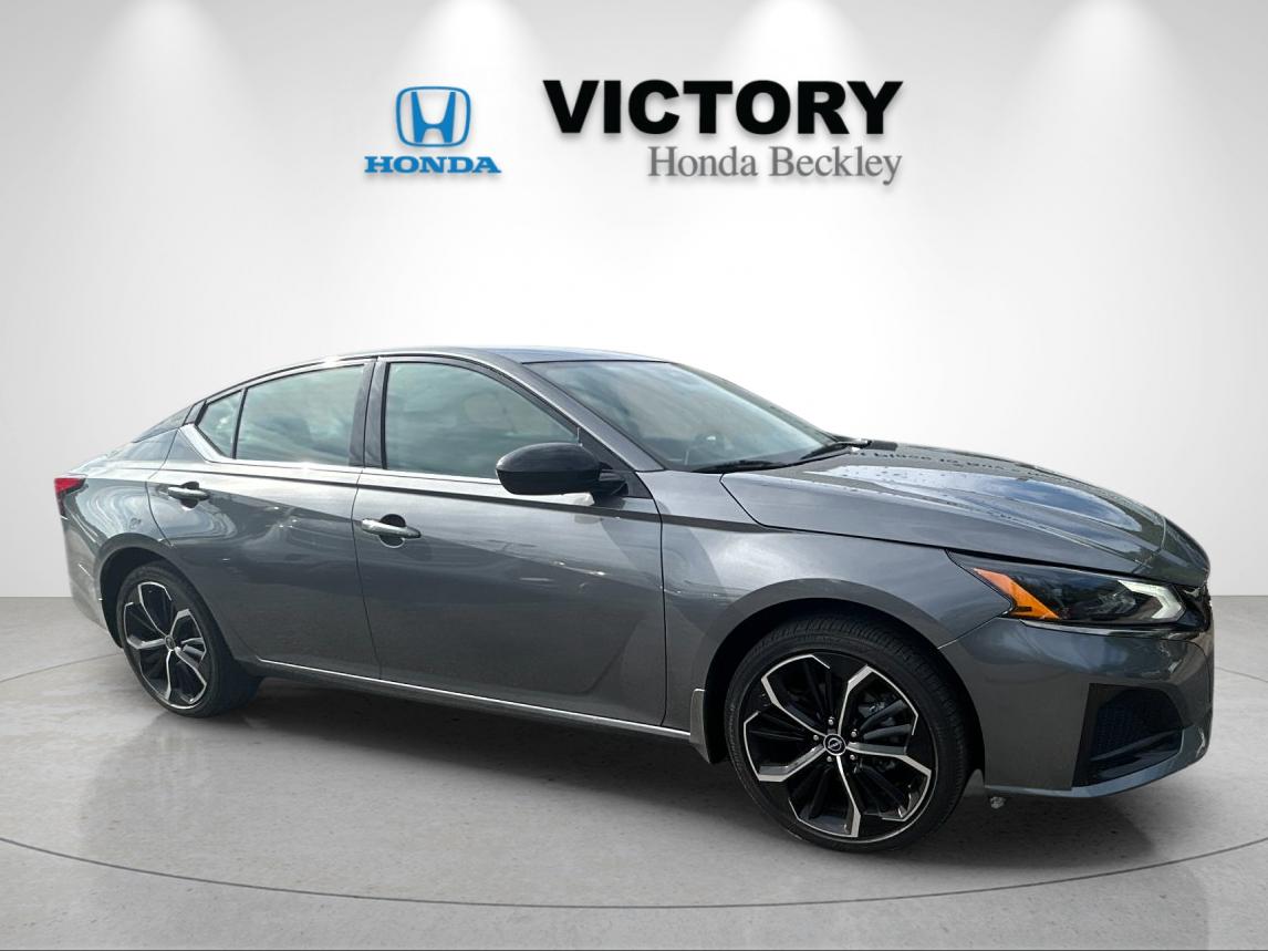 Used 2025 Gun Metallic Nissan 2.5 SR image 7