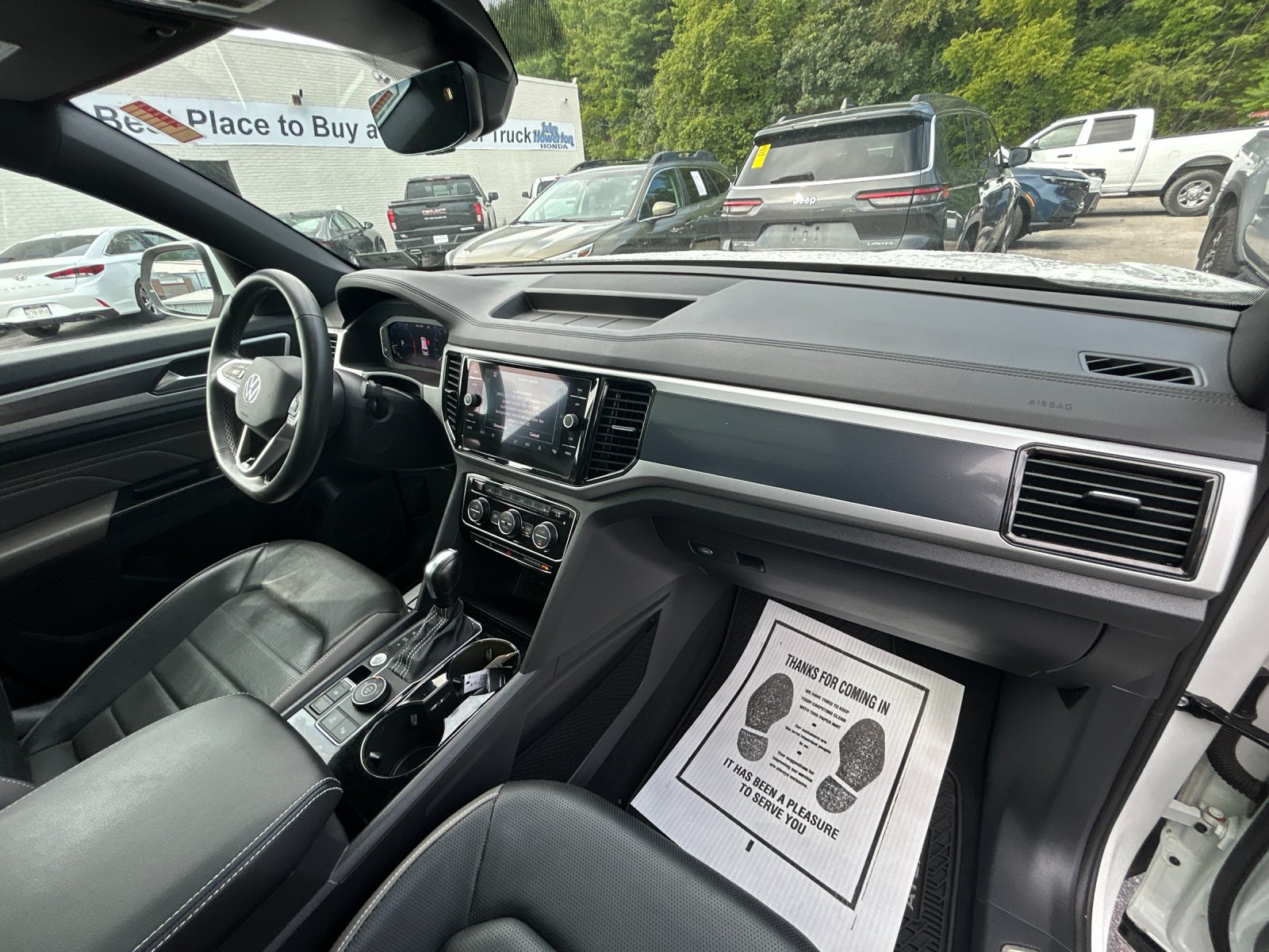 Used 2021 Pure White Volkswagen 3.6L V6 SEL Premium image 19