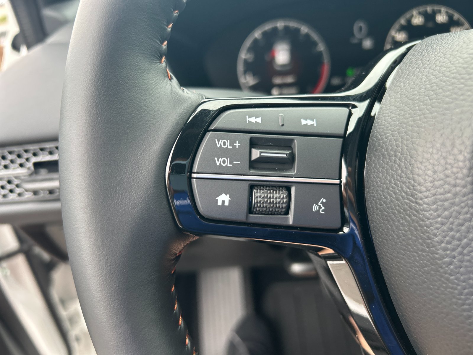 New 2026 Platinum White Pearl Honda AWD SPORT image 29