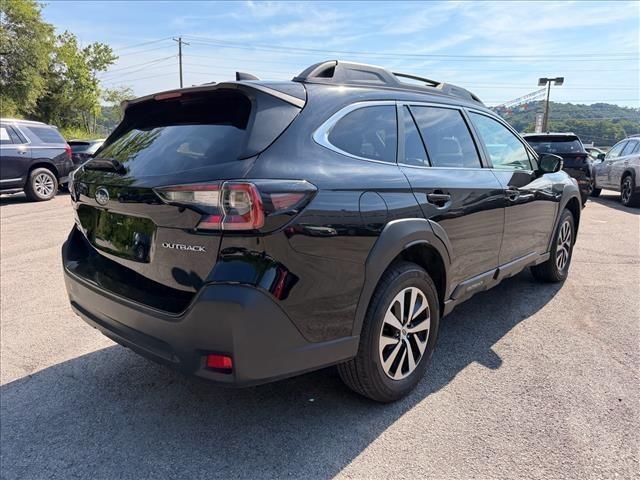 Used 2023 Crystal Black Silica Subaru Premium image 5