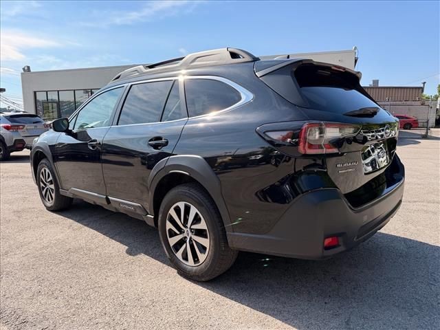 Used 2023 Crystal Black Silica Subaru Premium image 8