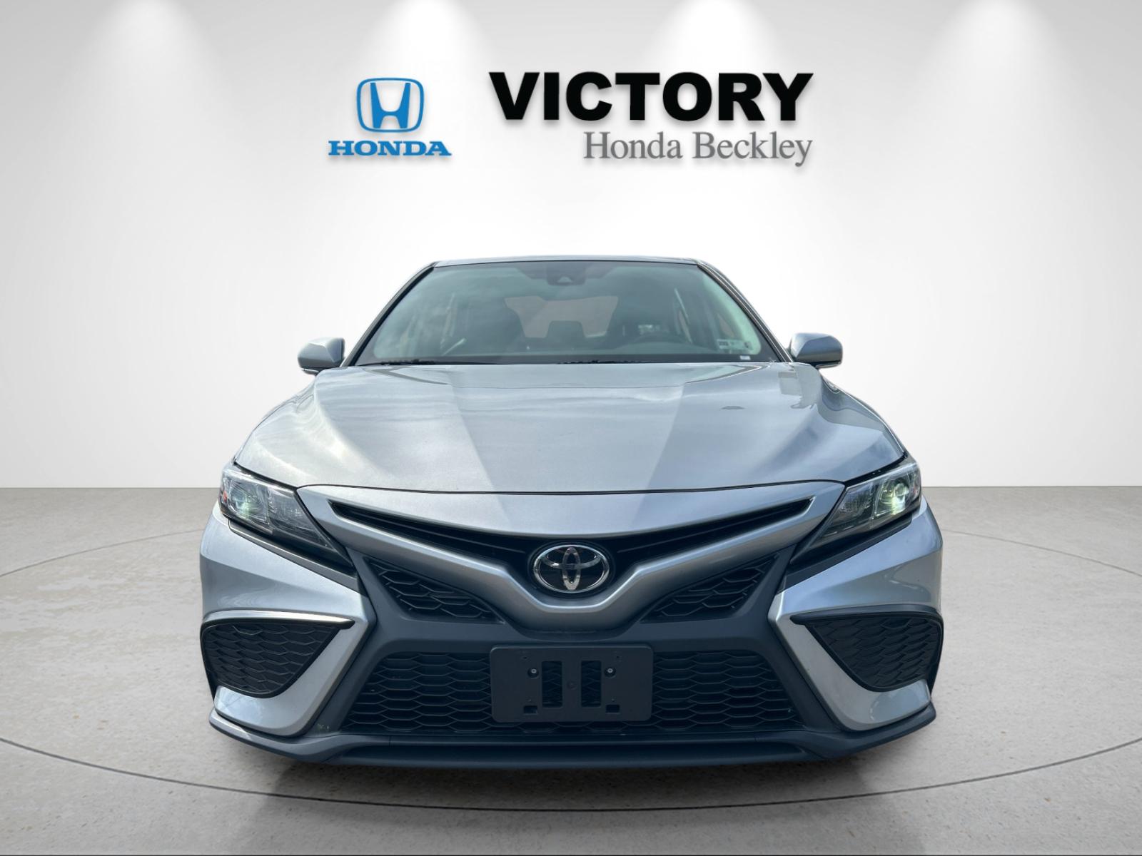 Used 2024  Toyota SE image 8