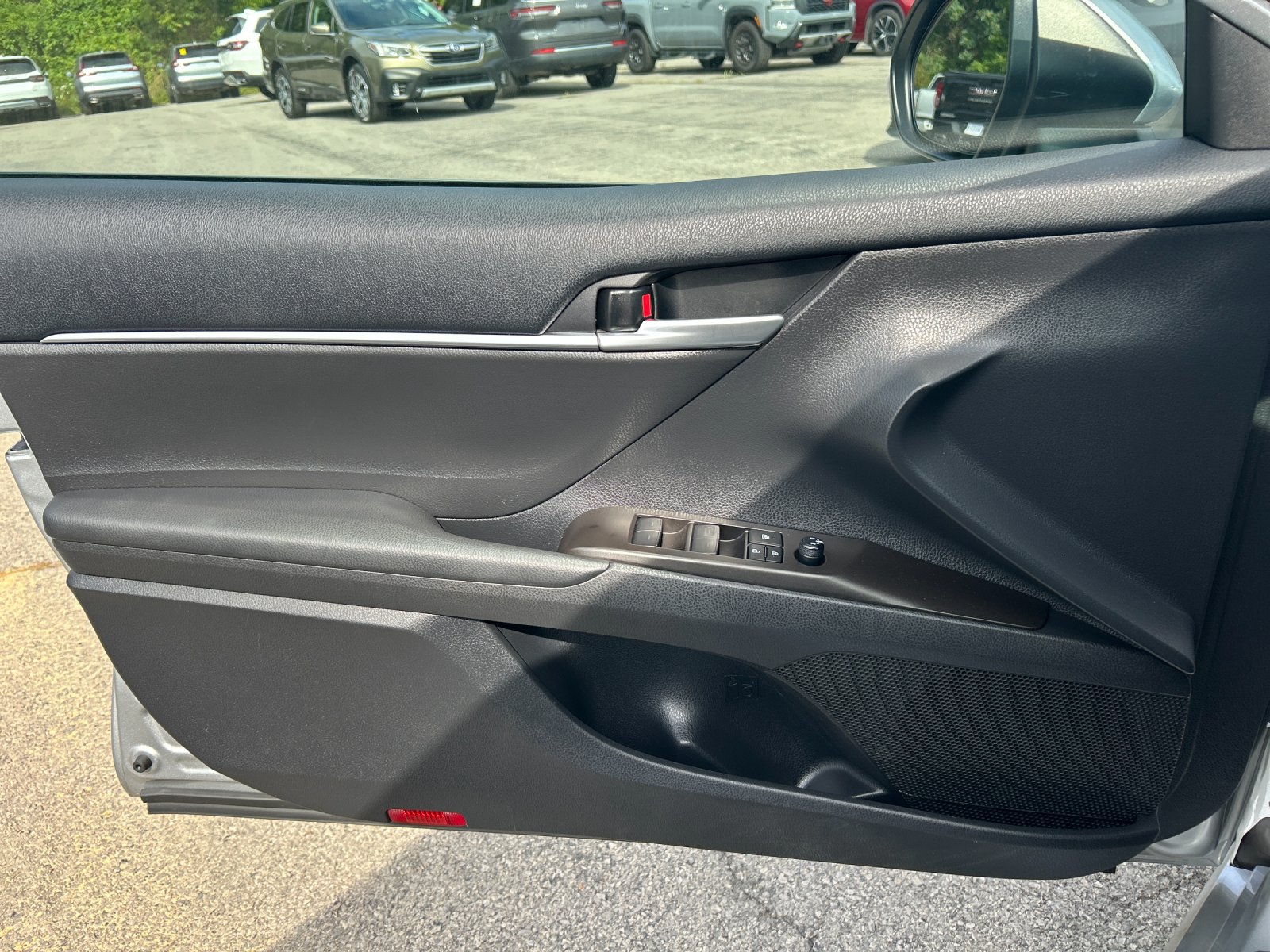 Used 2024  Toyota SE image 12