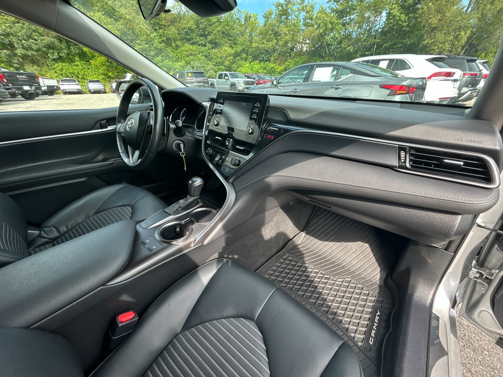 Used 2024  Toyota SE image 18