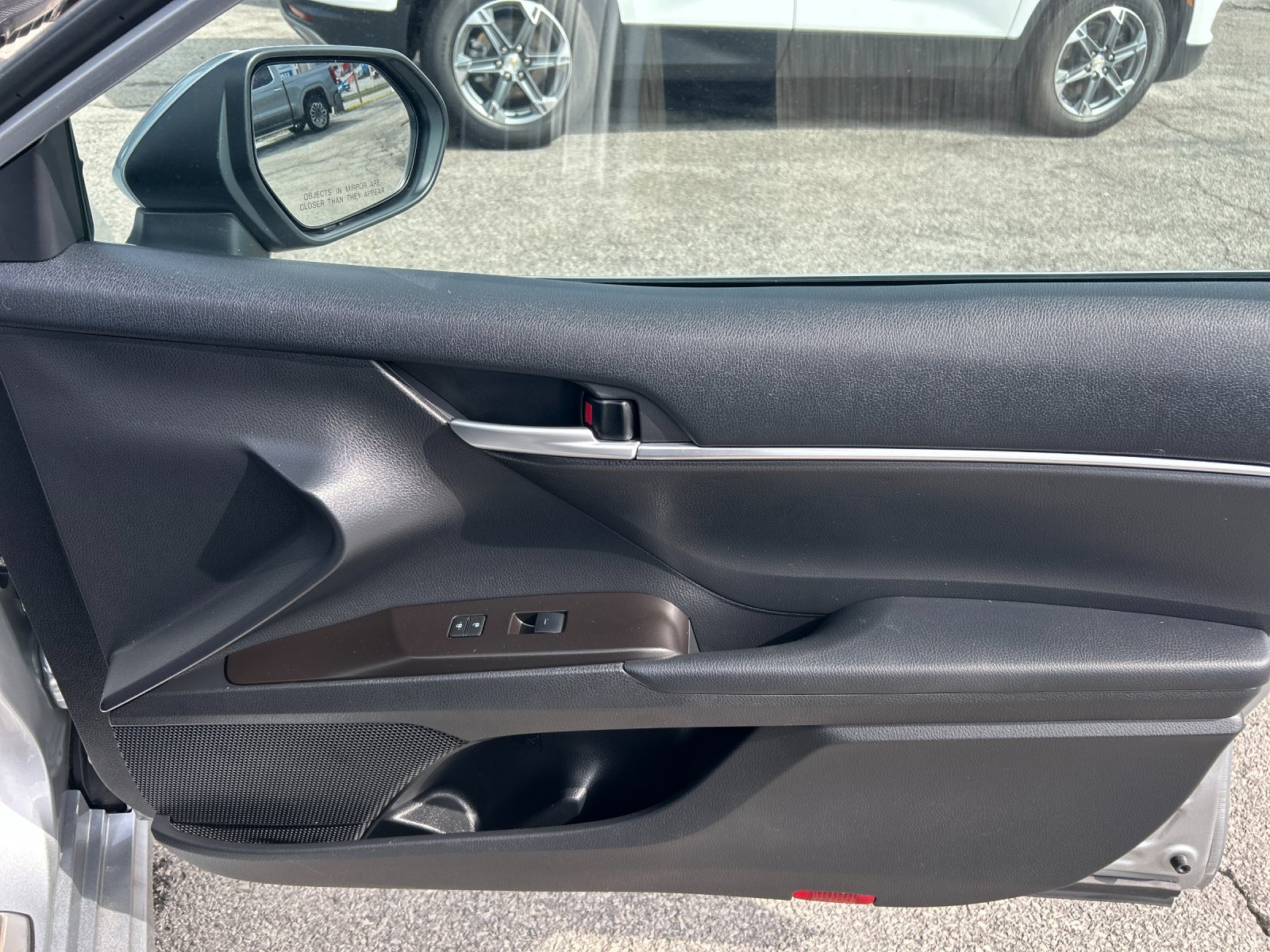 Used 2024  Toyota SE image 20