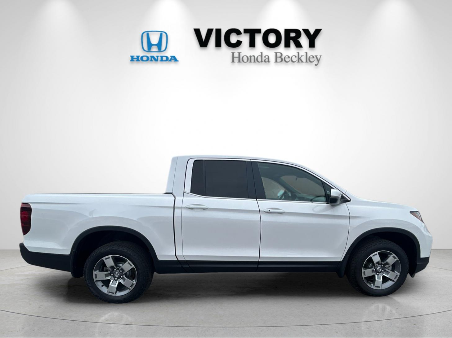 New 2026 Platinum White Pearl Honda RTL image 6