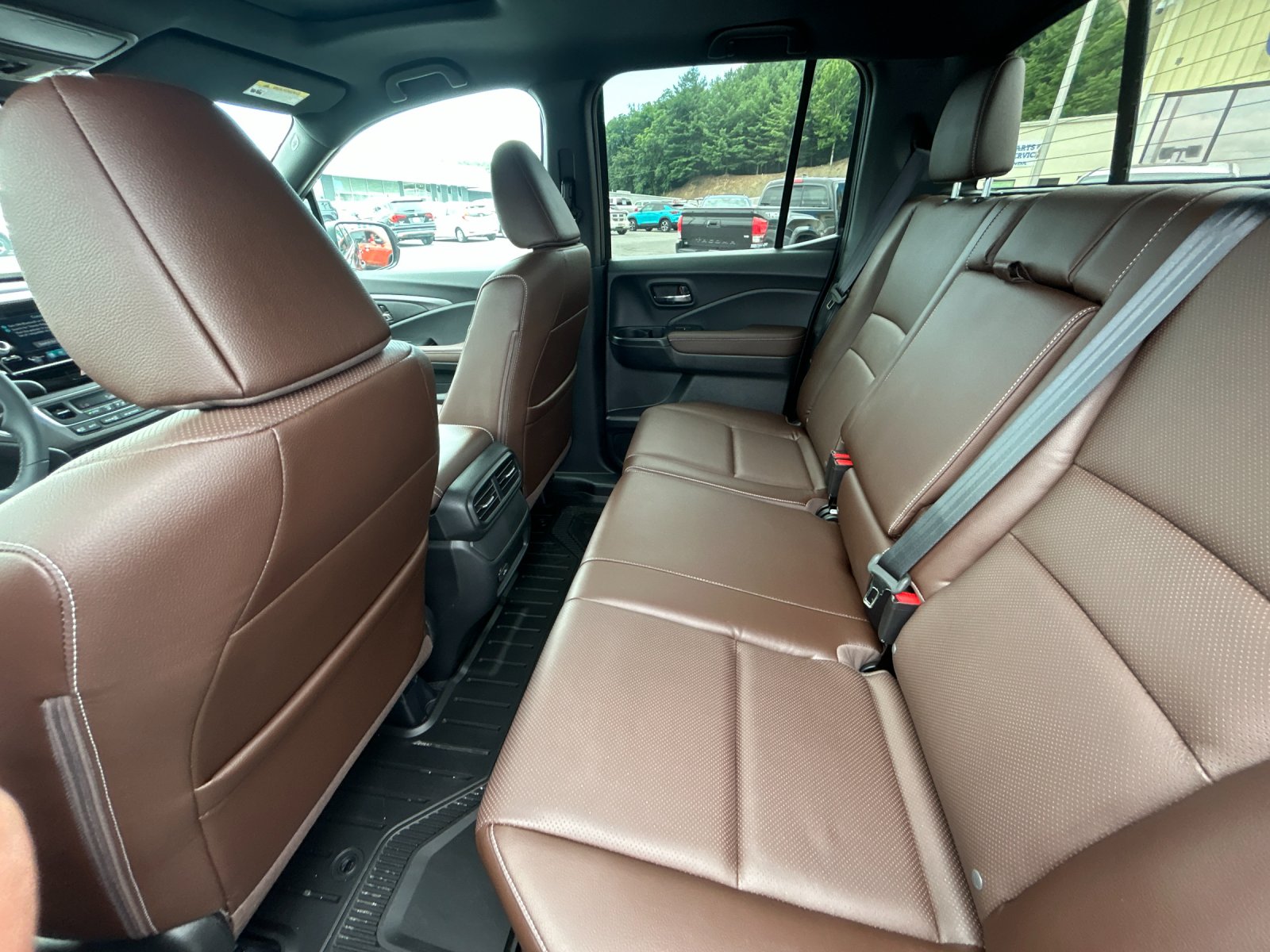 New 2025 Crystal Black Pearl Honda AWD RTL image 14