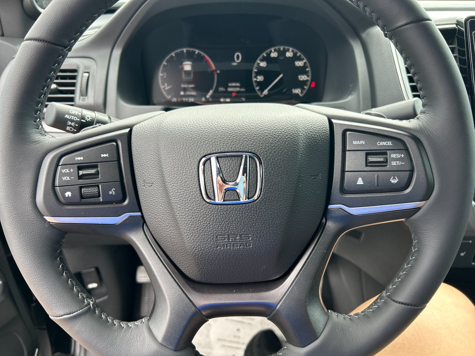 New 2025 Crystal Black Pearl Honda AWD RTL image 27