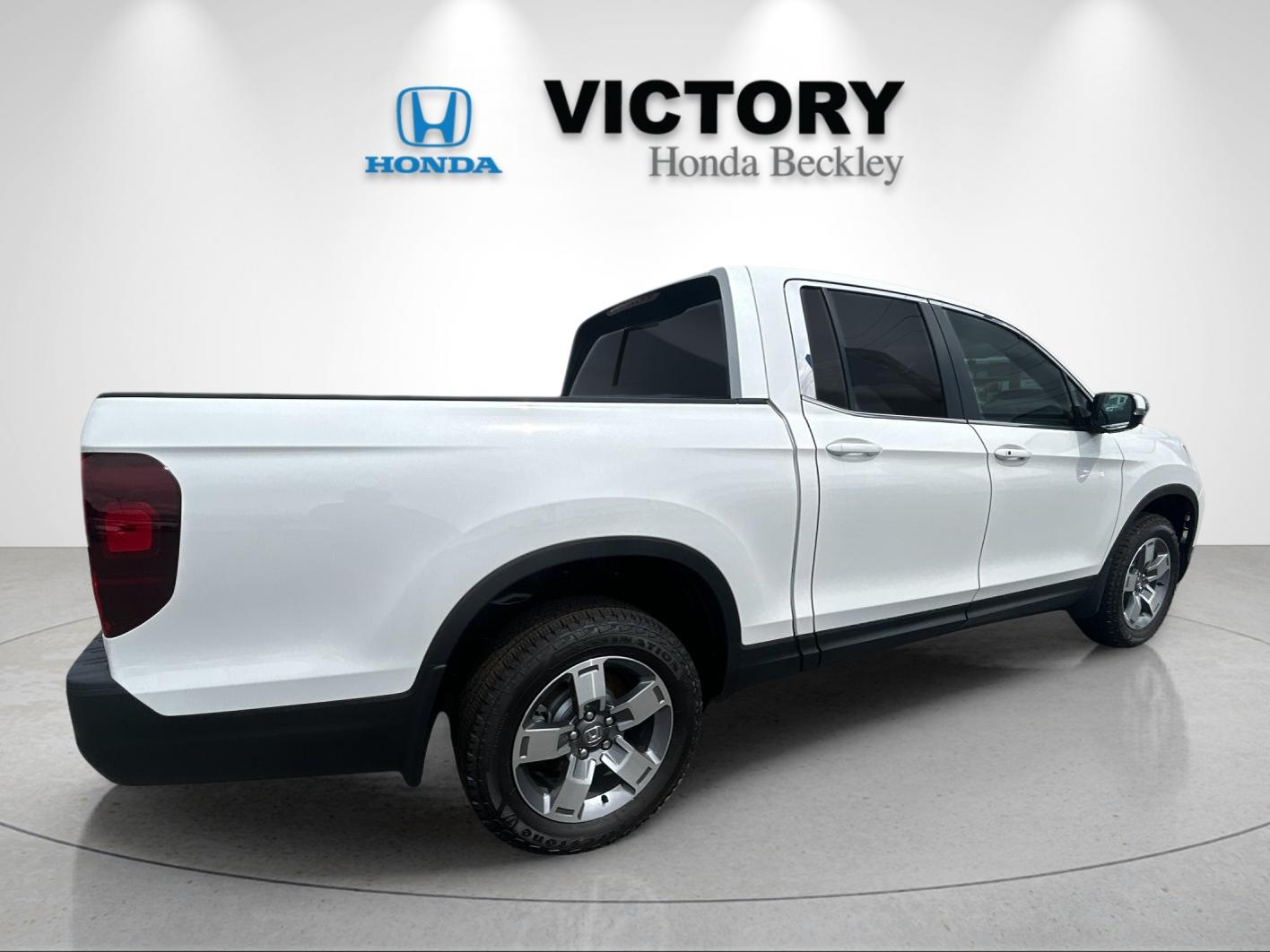 New 2026 Platinum White Pearl Honda RTL image 5