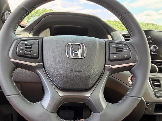 New 2026 Platinum White Pearl Honda RTL image 9