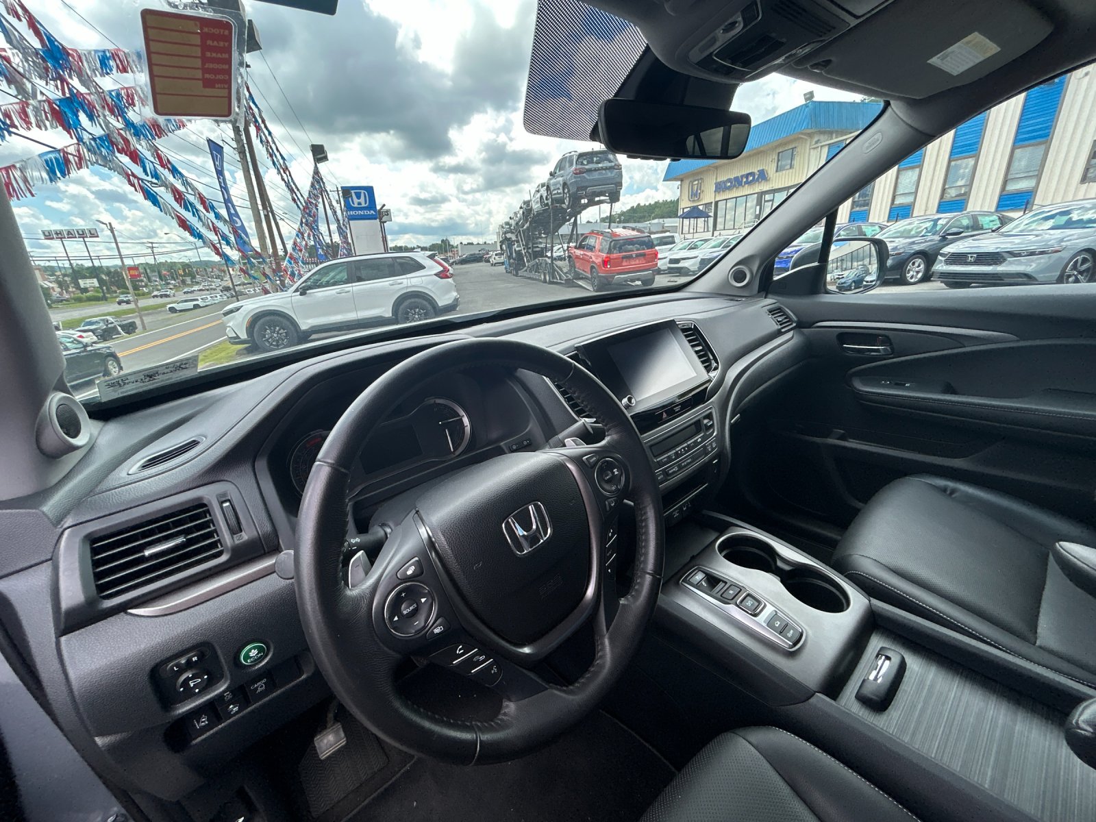 Used 2023 Lunar Silver Metallic Honda RTL image 11