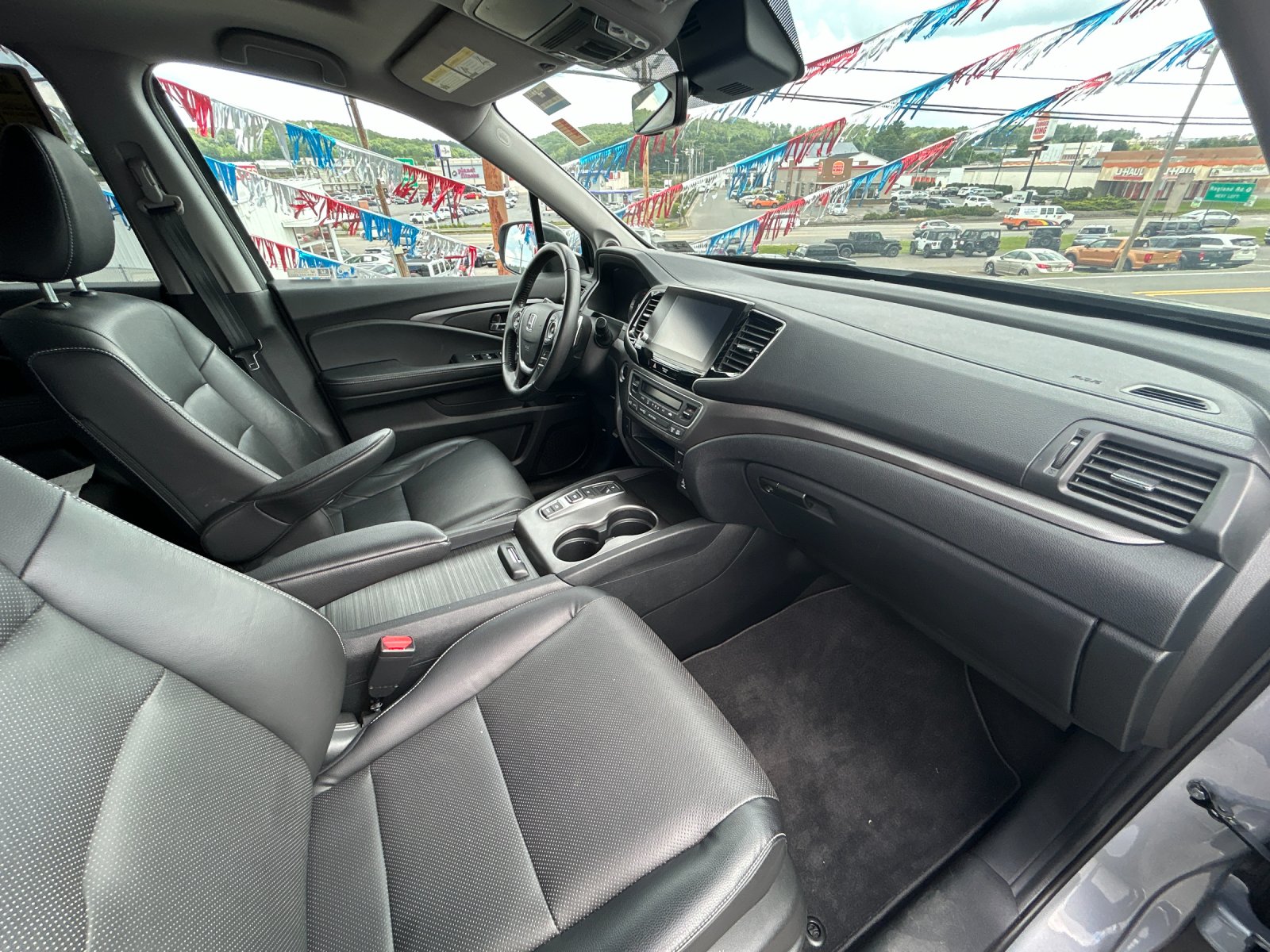 Used 2023 Lunar Silver Metallic Honda RTL image 18