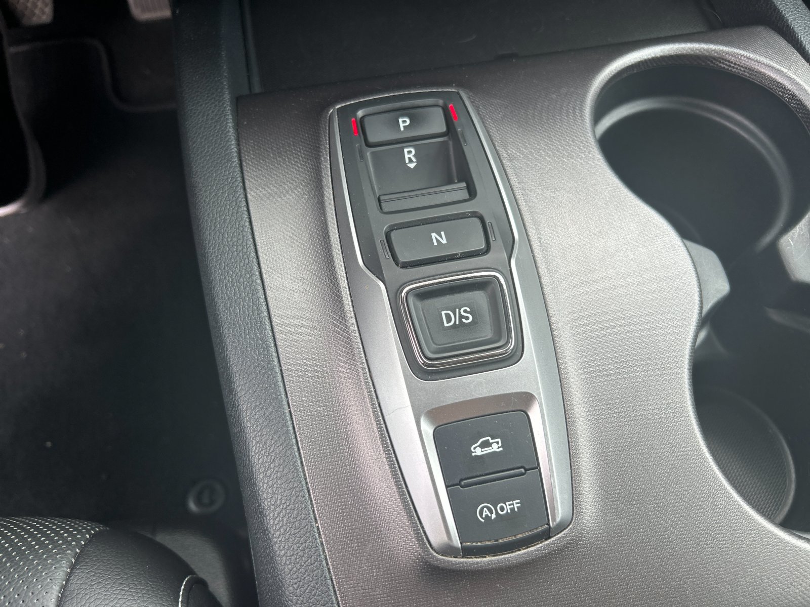 Used 2023 Lunar Silver Metallic Honda RTL image 25