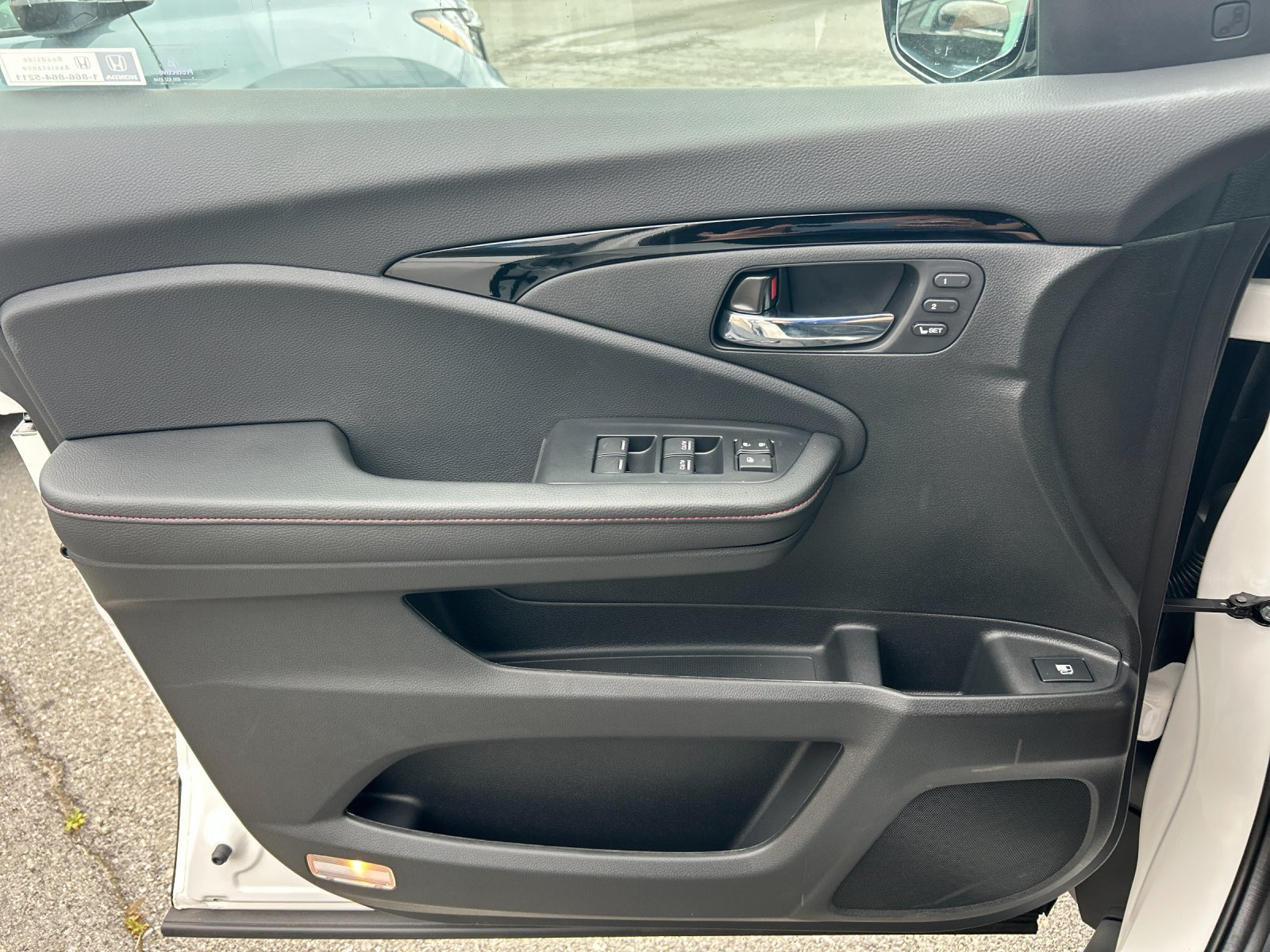 New 2026 Platinum White Pearl Honda Black Edition image 12