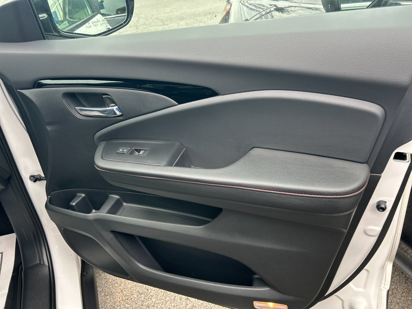 New 2026 Platinum White Pearl Honda Black Edition image 20