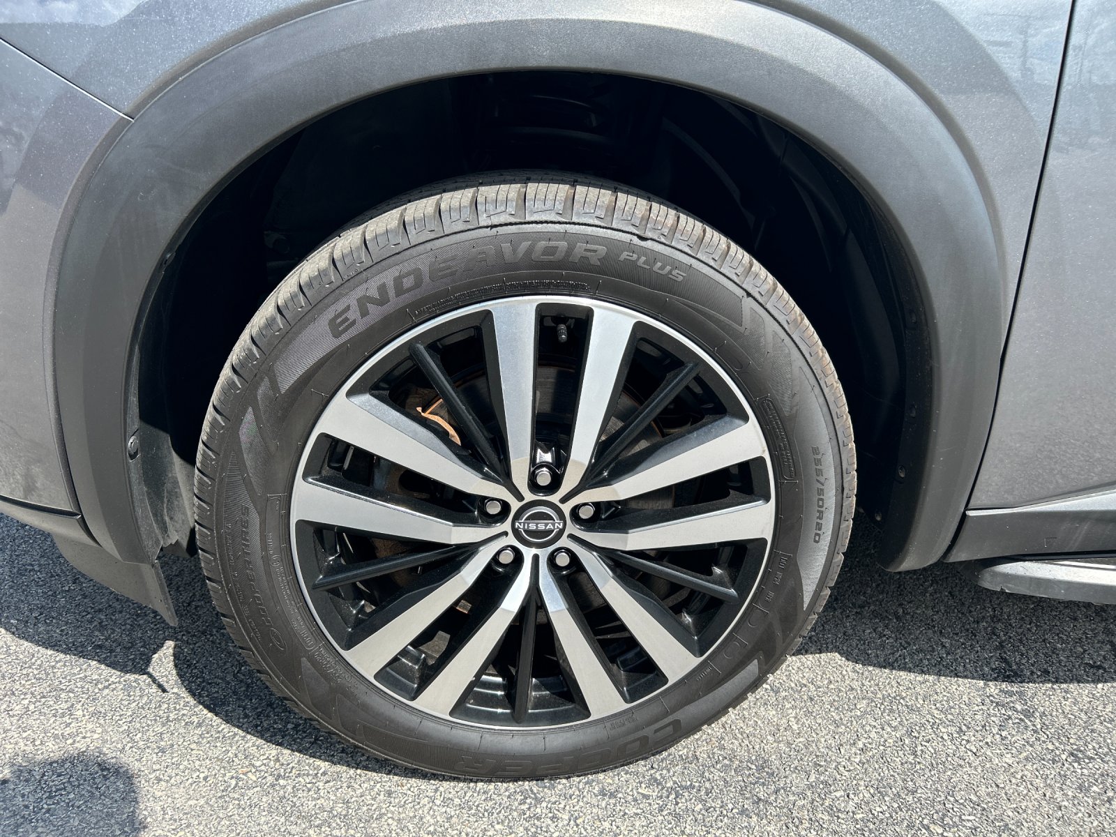Used 2023 Gun Metallic Nissan Platinum image 9