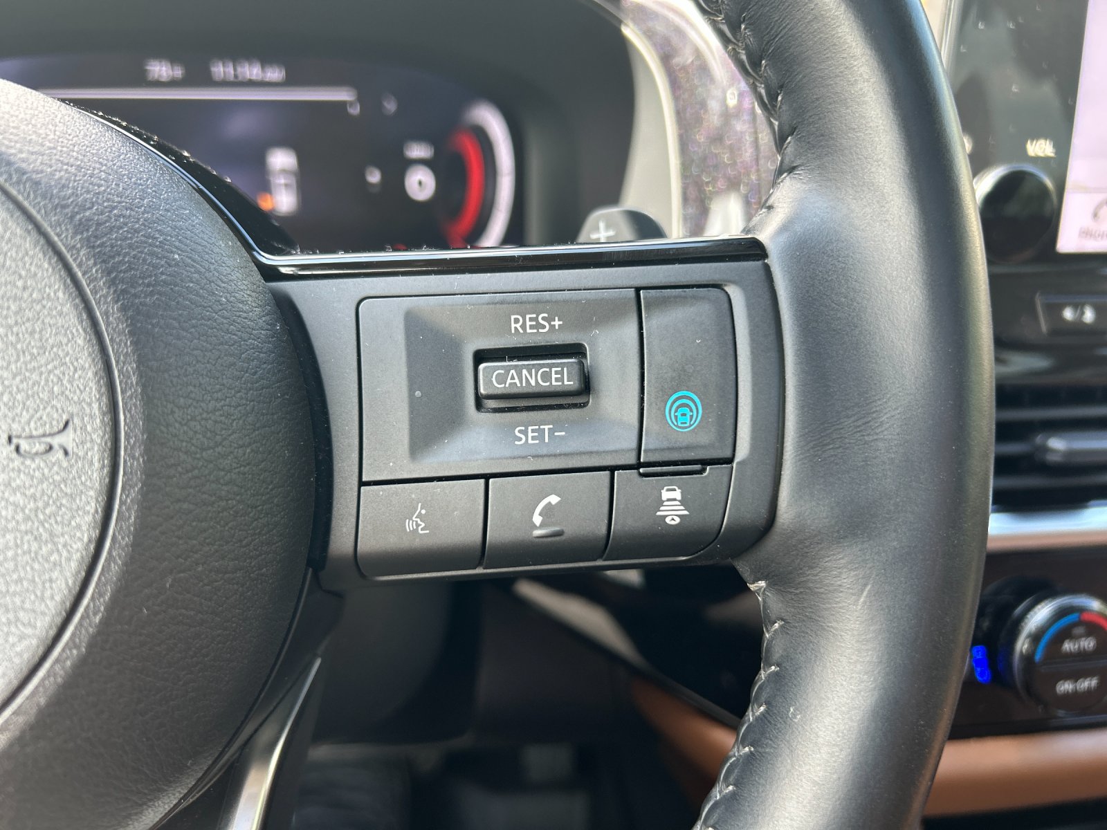 Used 2023 Gun Metallic Nissan Platinum image 32