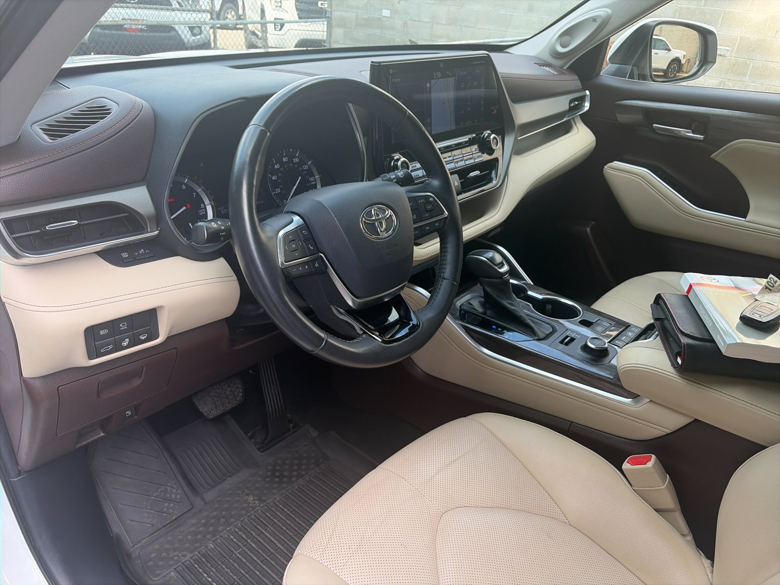 Used 2021 Blizzard Pearl Toyota Limited image 11