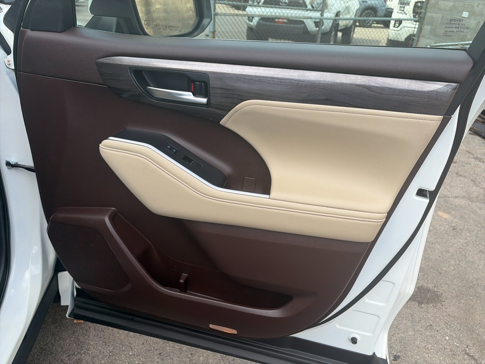 Used 2021 Blizzard Pearl Toyota Limited image 21