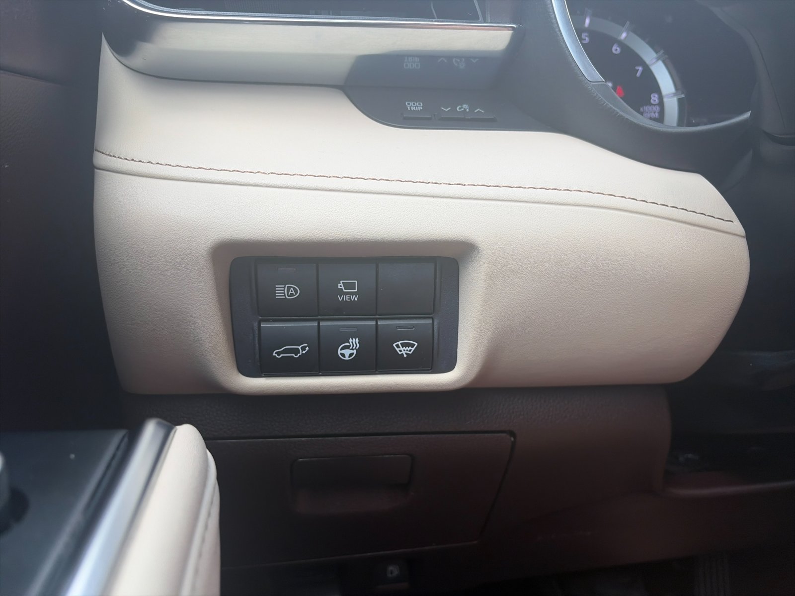 Used 2021 Blizzard Pearl Toyota Limited image 34