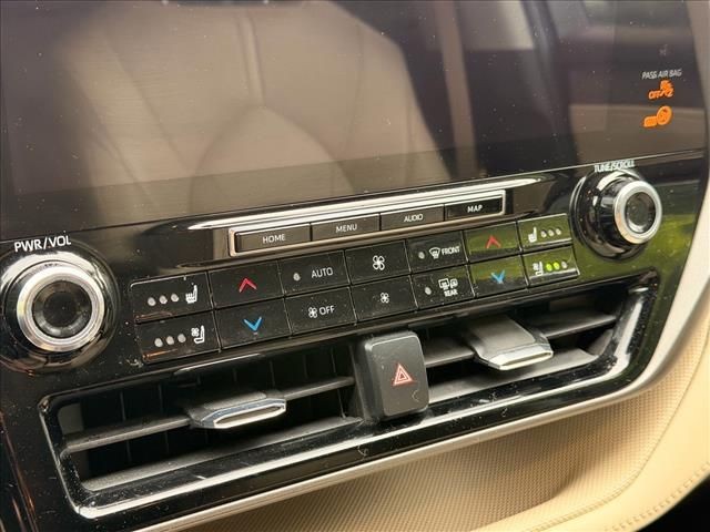 Used 2021 Blizzard Pearl Toyota Limited image 9