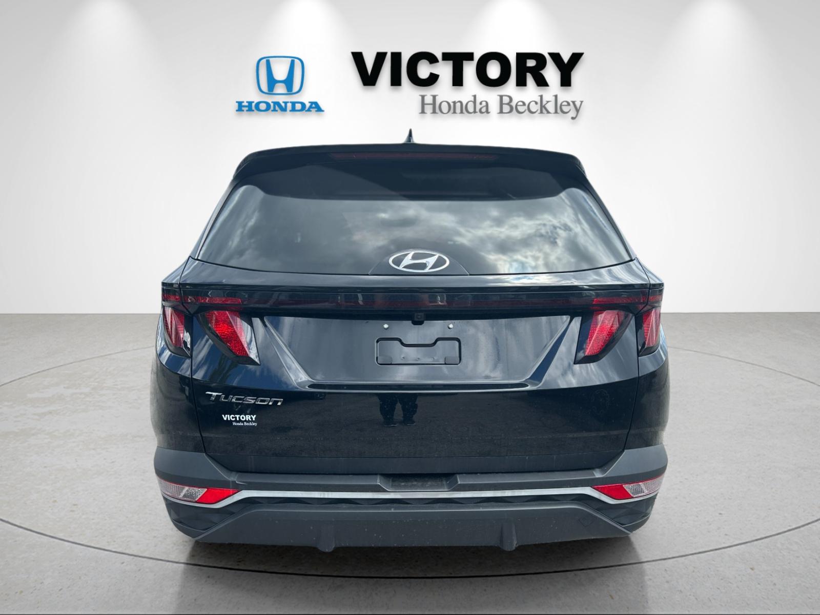 Used 2024 Black Pearl Hyundai SEL image 4