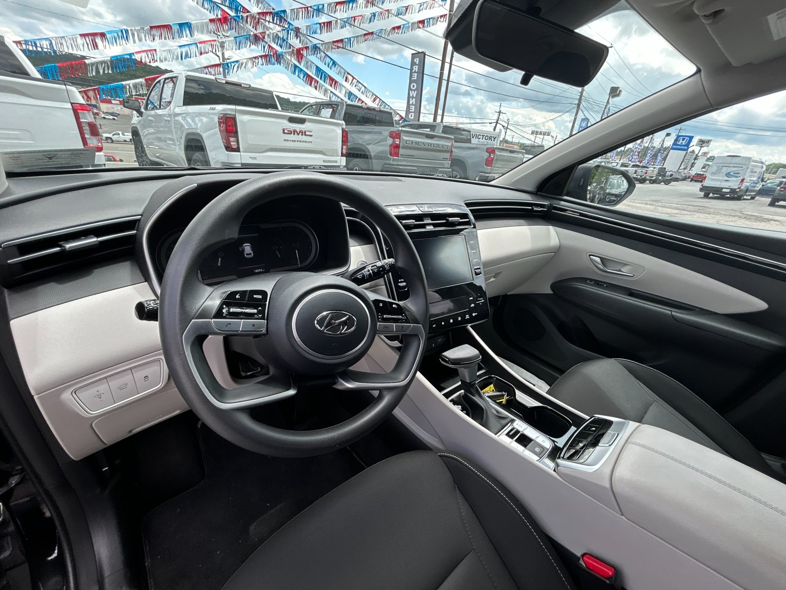 Used 2024 Black Pearl Hyundai SEL image 11