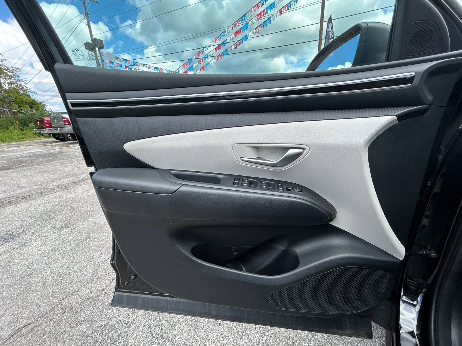 Used 2024 Black Pearl Hyundai SEL image 12