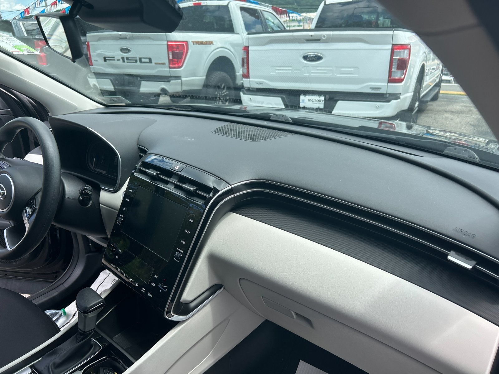 Used 2024 Black Pearl Hyundai SEL image 19
