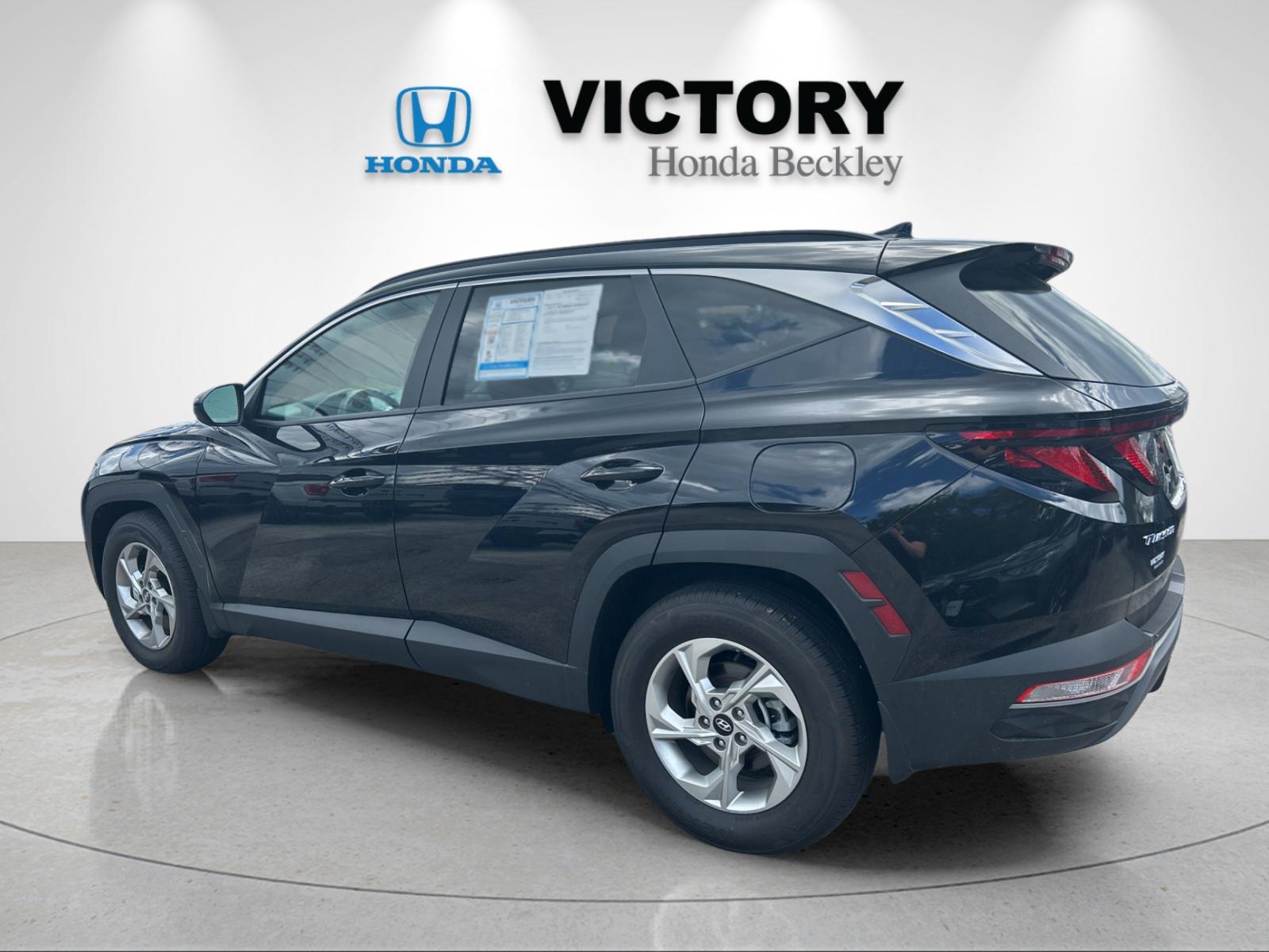 Used 2024 Black Pearl Hyundai SEL image 3