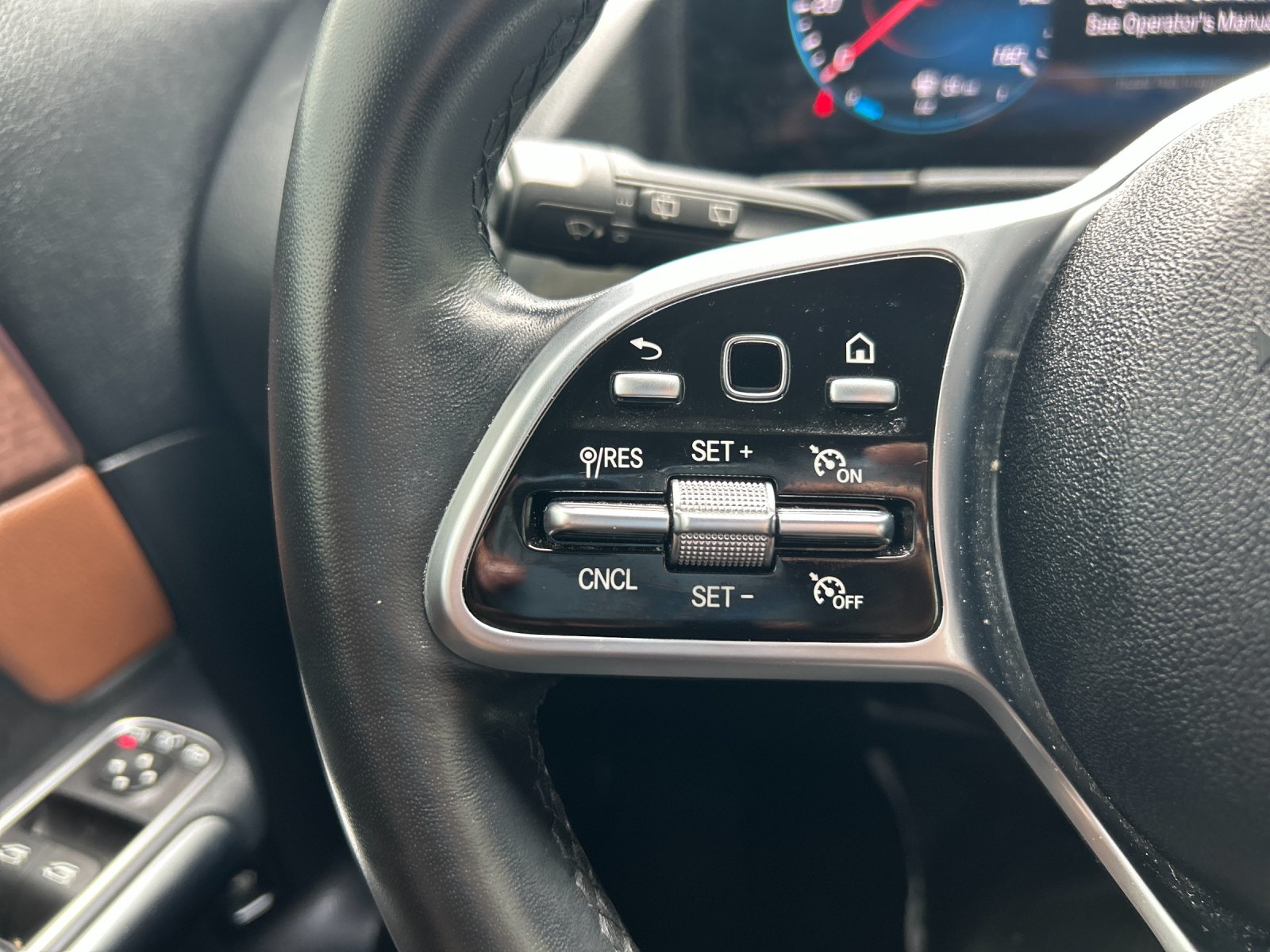 Used 2022  Mercedes-Benz GLA 250 image 30