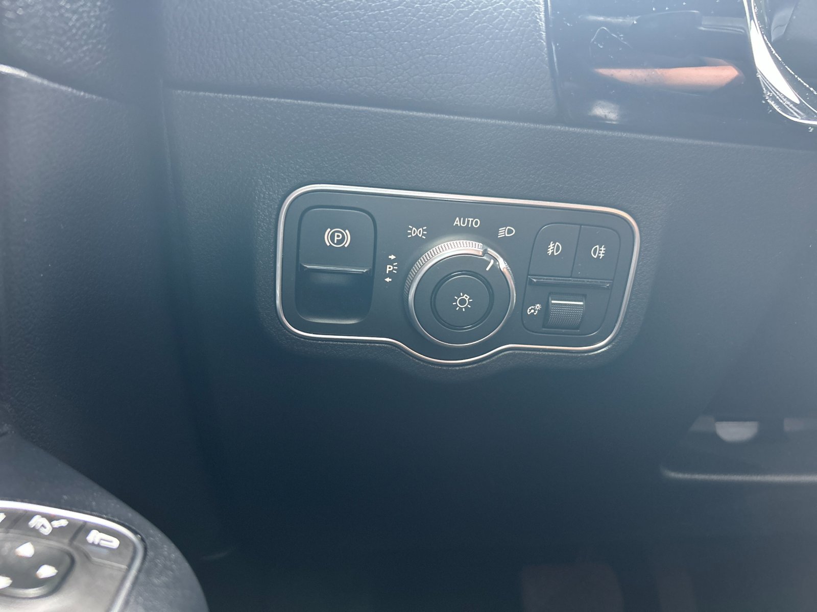 Used 2022  Mercedes-Benz GLA 250 image 34