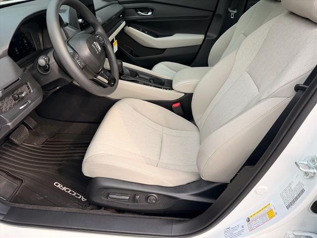 New 2026 Platinum White Pearl Honda SE image 5