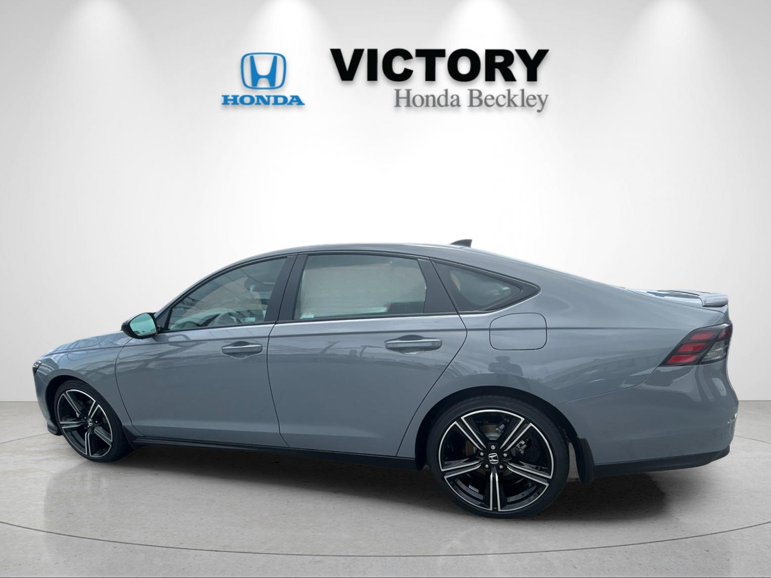 New 2026 Urban Gray Pearl Honda Sport Hybrid image 3