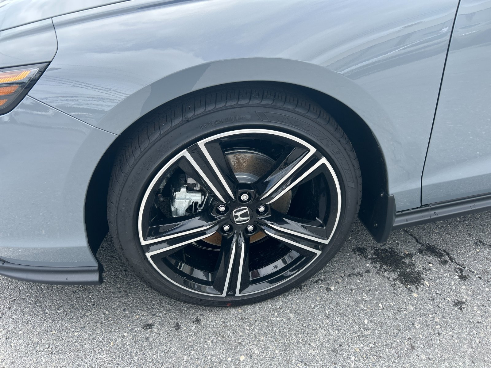 New 2026 Urban Gray Pearl Honda Sport Hybrid image 9