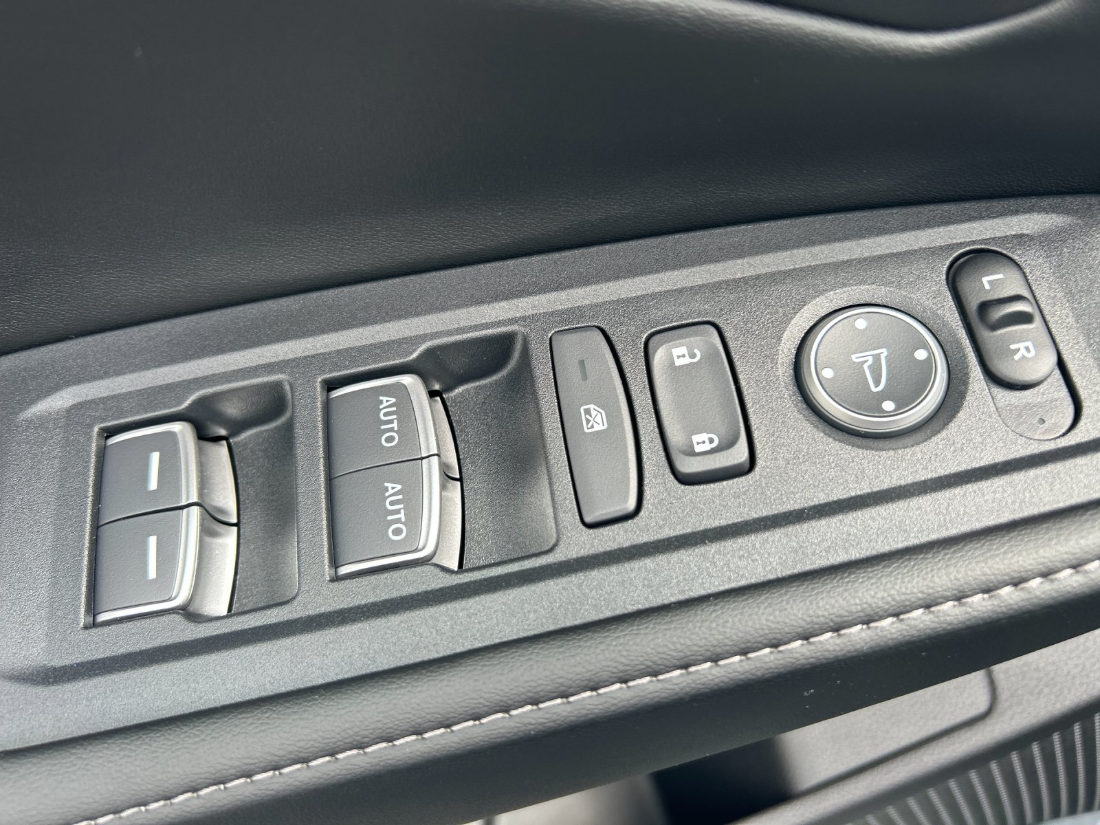 New 2026 Urban Gray Pearl Honda Sport Hybrid image 13