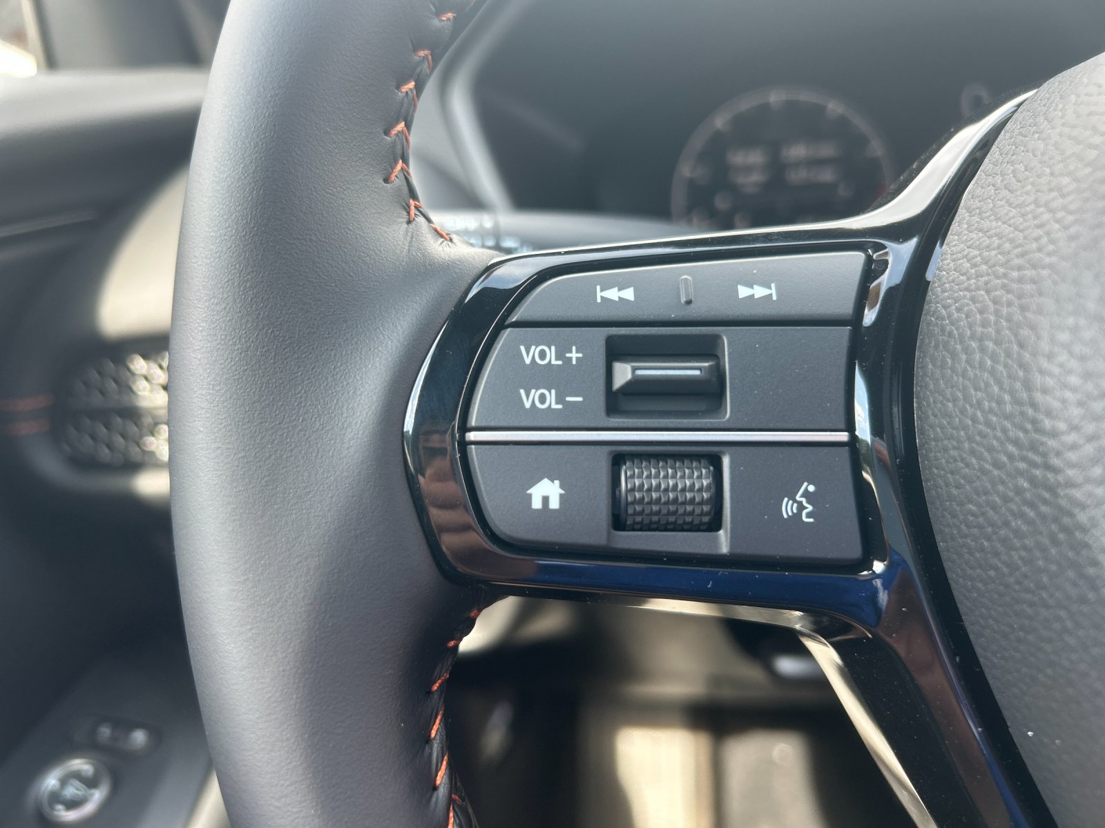 New 2027 Platinum White Pearl Honda Sport AWD image 29