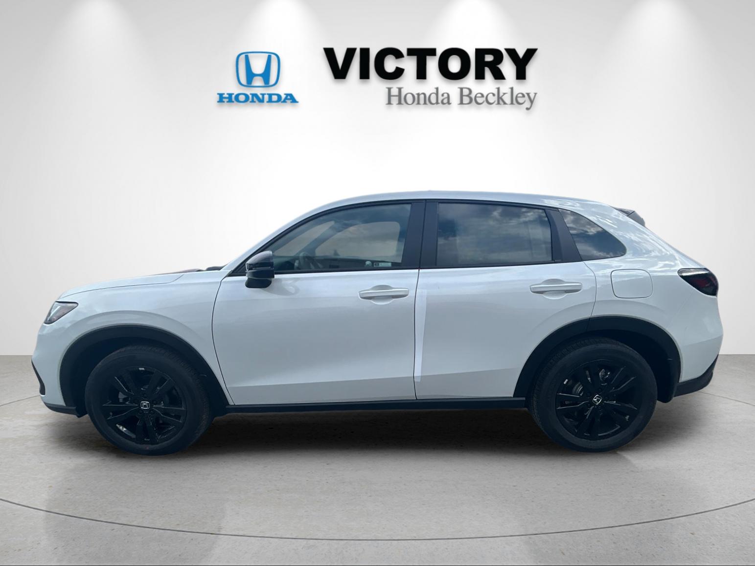 New 2027 Platinum White Pearl Honda Sport AWD image 2