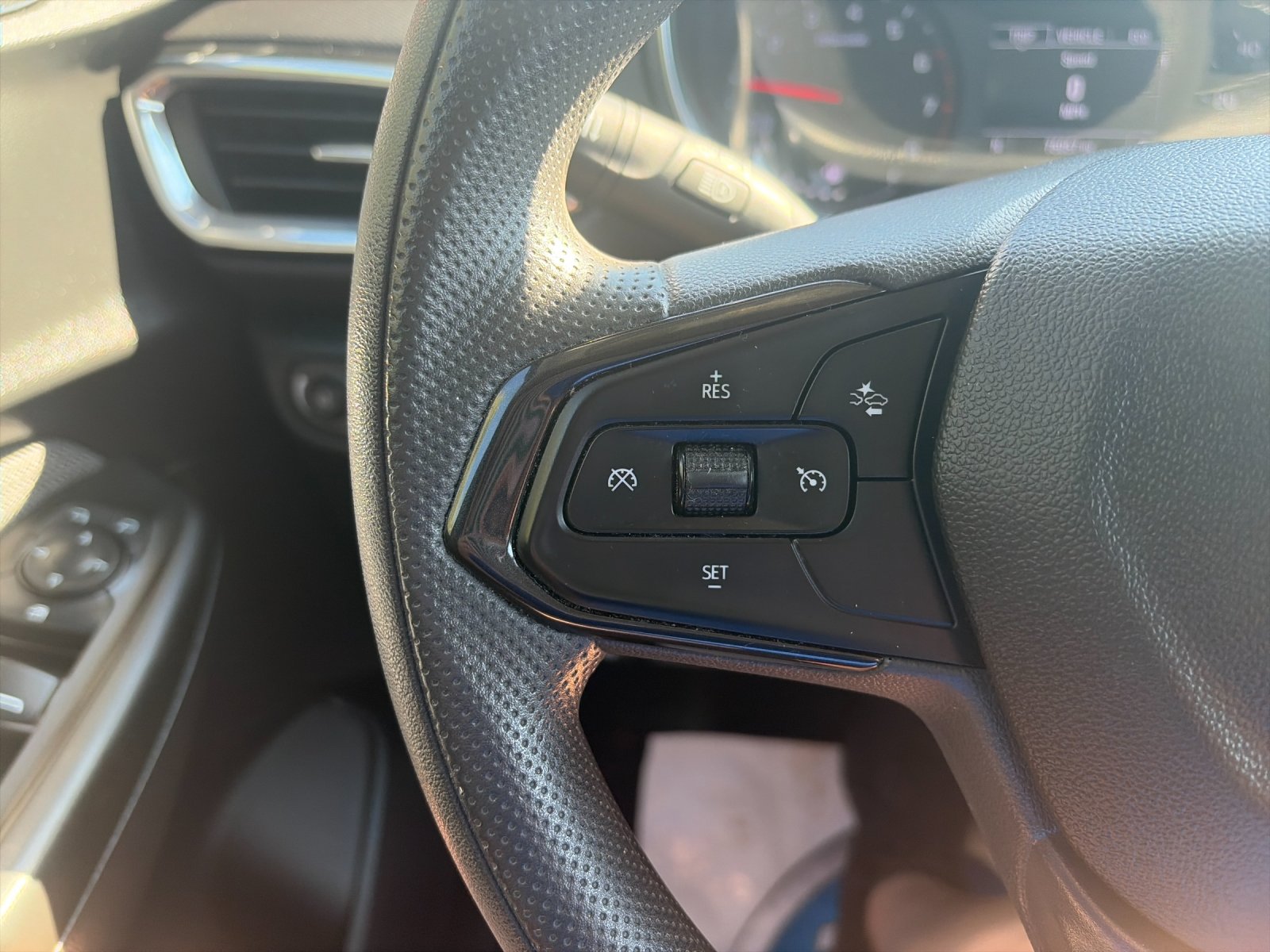 Used 2023 Crimson Chevrolet LT image 28