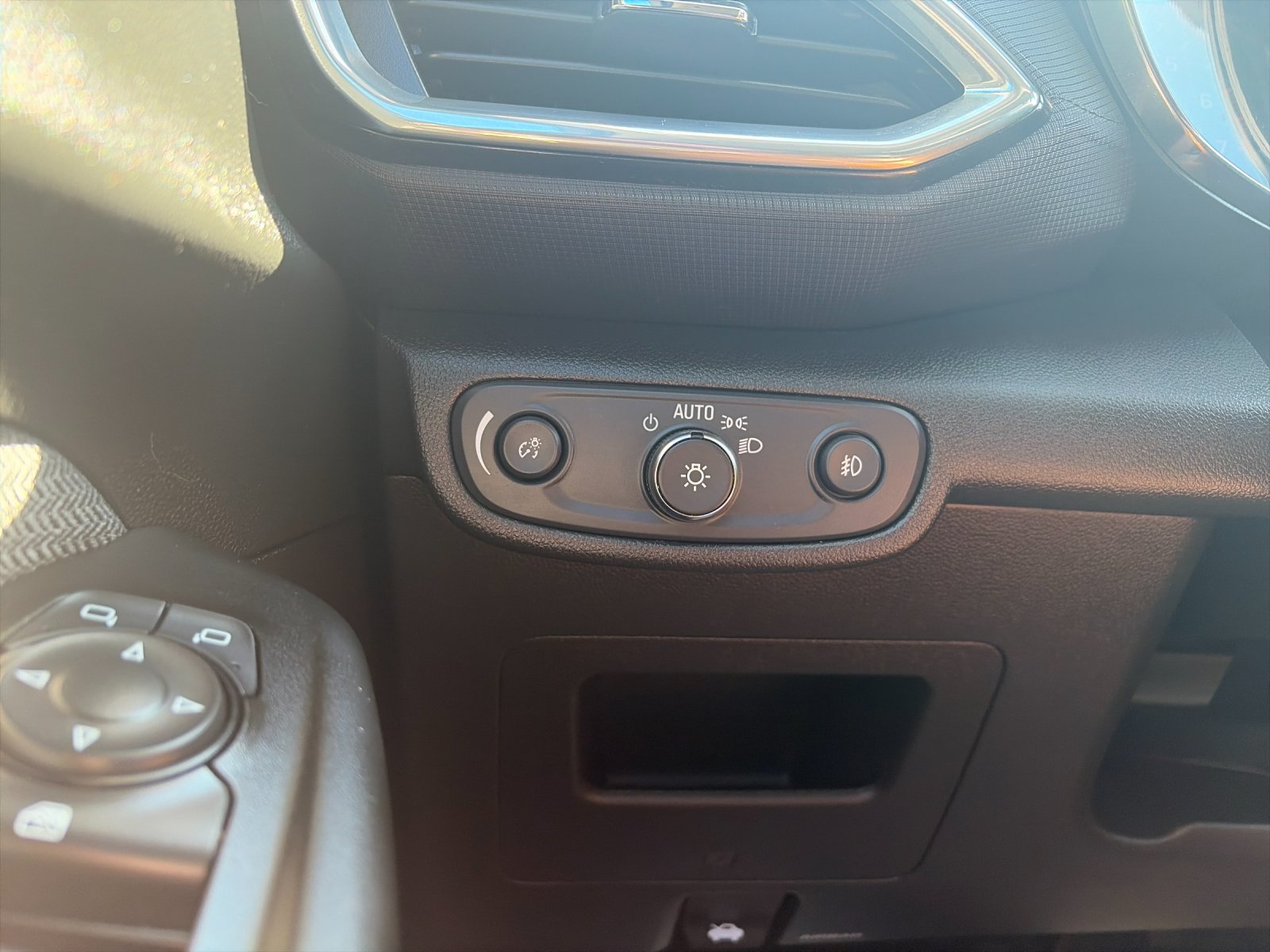 Used 2023 Crimson Chevrolet LT image 32