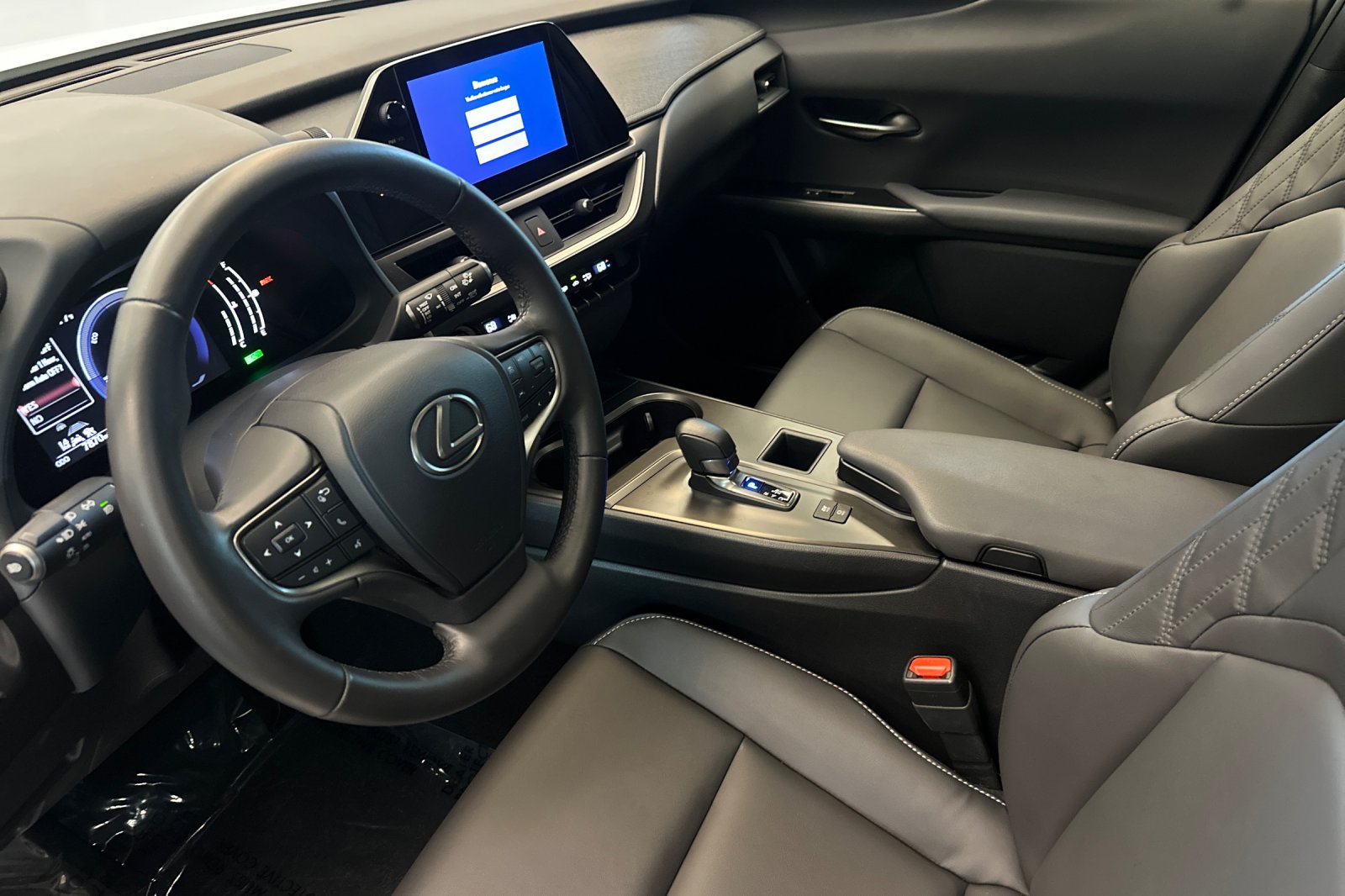 Certified Used 2025 EMINENT WHITE PEARL Lexus 300h image 10