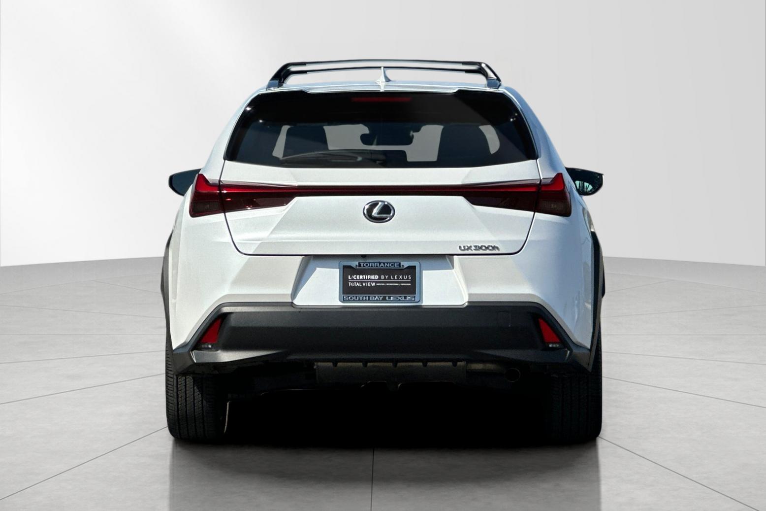 Certified Used 2025 EMINENT WHITE PEARL Lexus 300h image 5