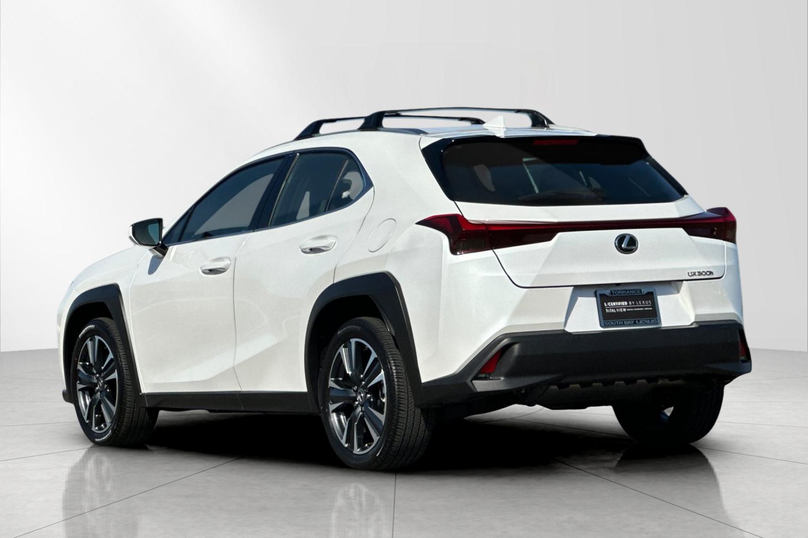 Certified Used 2025 EMINENT WHITE PEARL Lexus 300h image 4