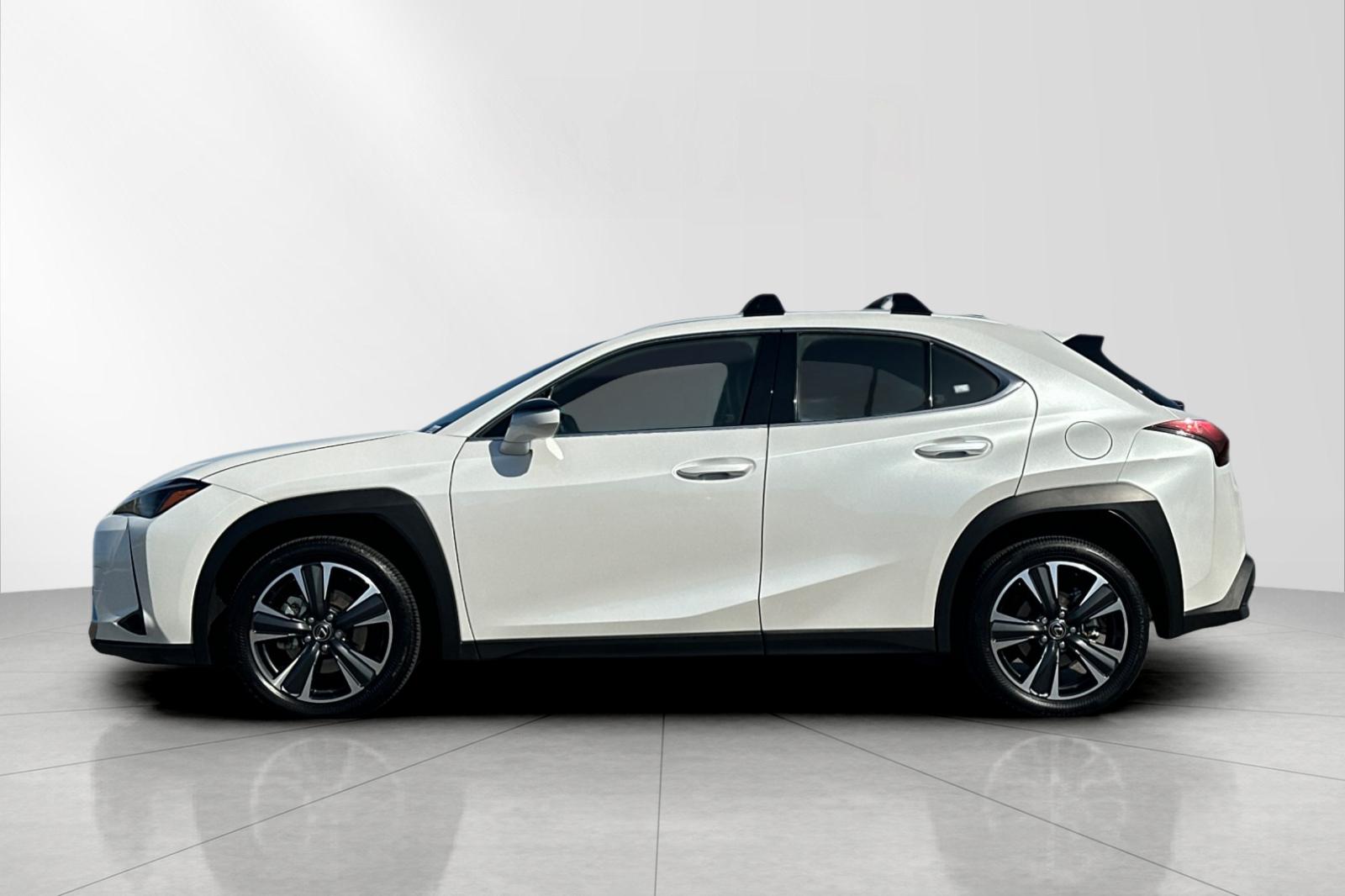 Certified Used 2025 EMINENT WHITE PEARL Lexus 300h image 3