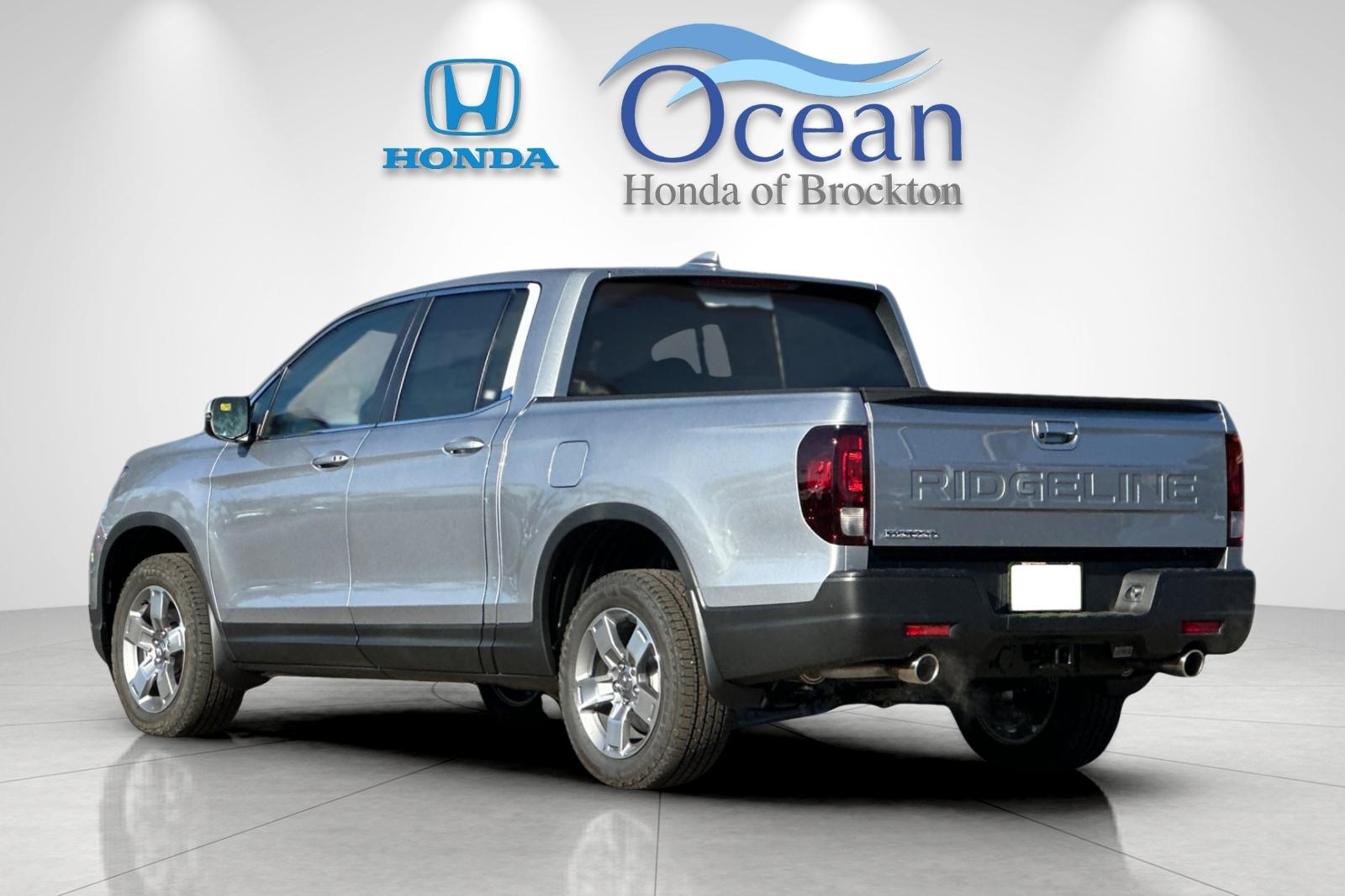 New 2026 Silver Honda RTL image 3