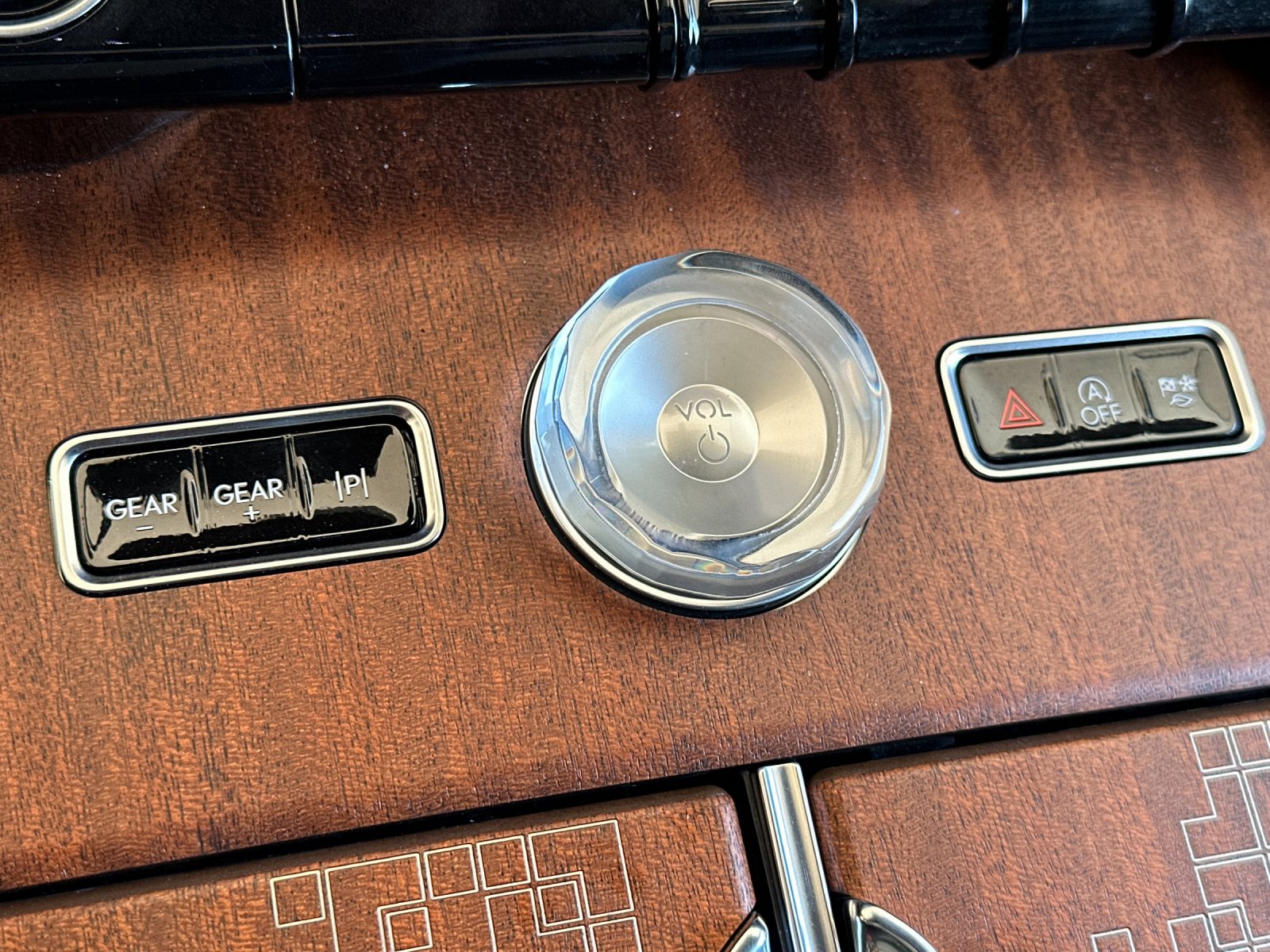 New 2027 Pristine White Metallic Tri-Coat Lincoln Black Label image 21